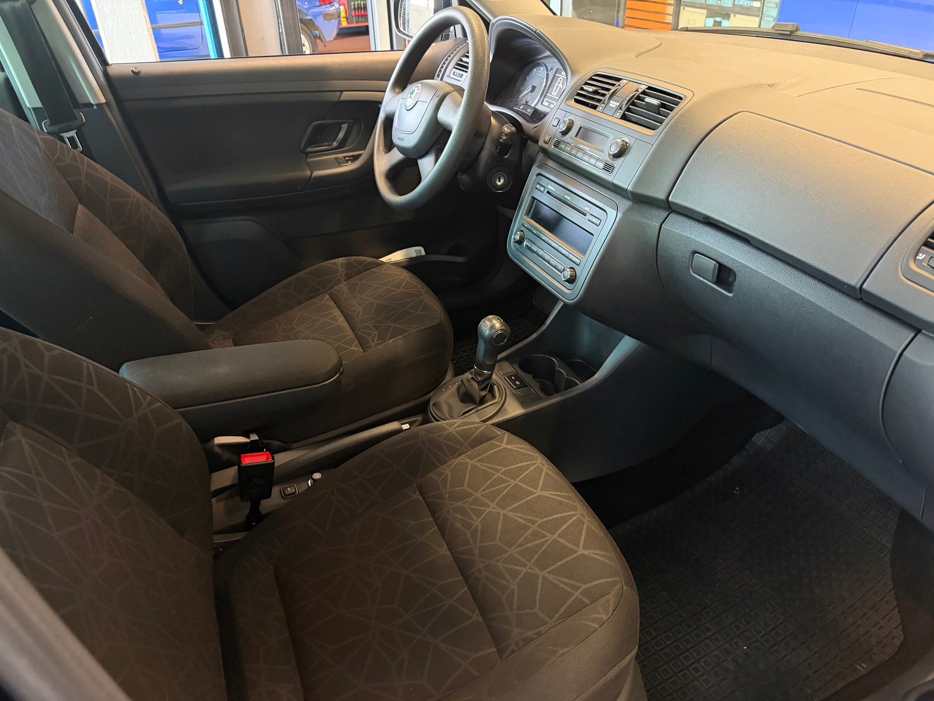SKODA Fabia 1.2 TSI Family DSG-image-6
