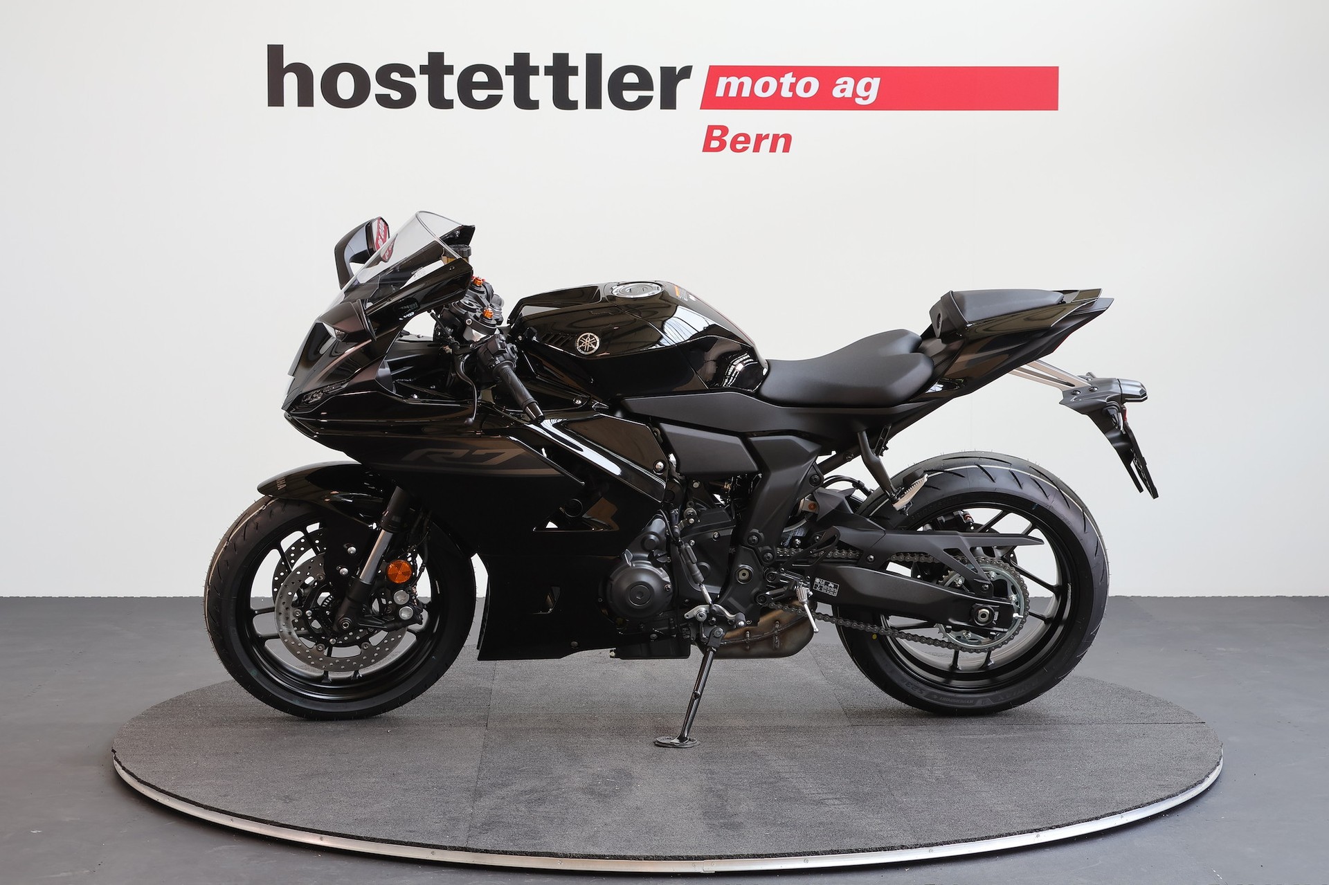 YAMAHA R7-image-4