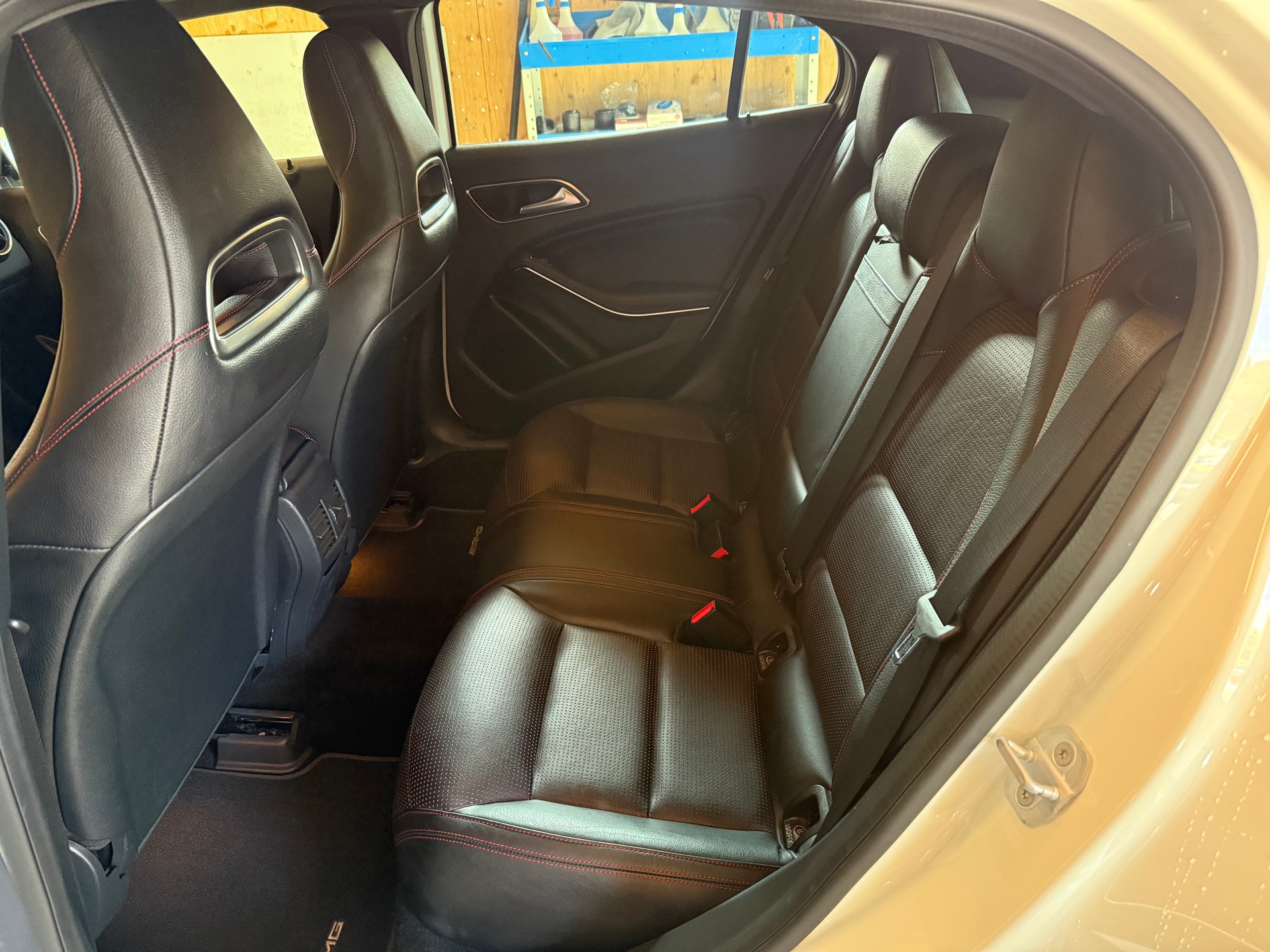 MERCEDES-BENZ GLA 250 AMG Line 4Matic 7G-DCT-image-7