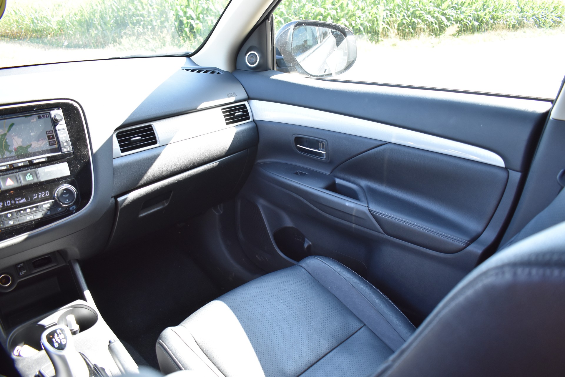 MITSUBISHI Outlander 2.0 PHEV Intense-image-10