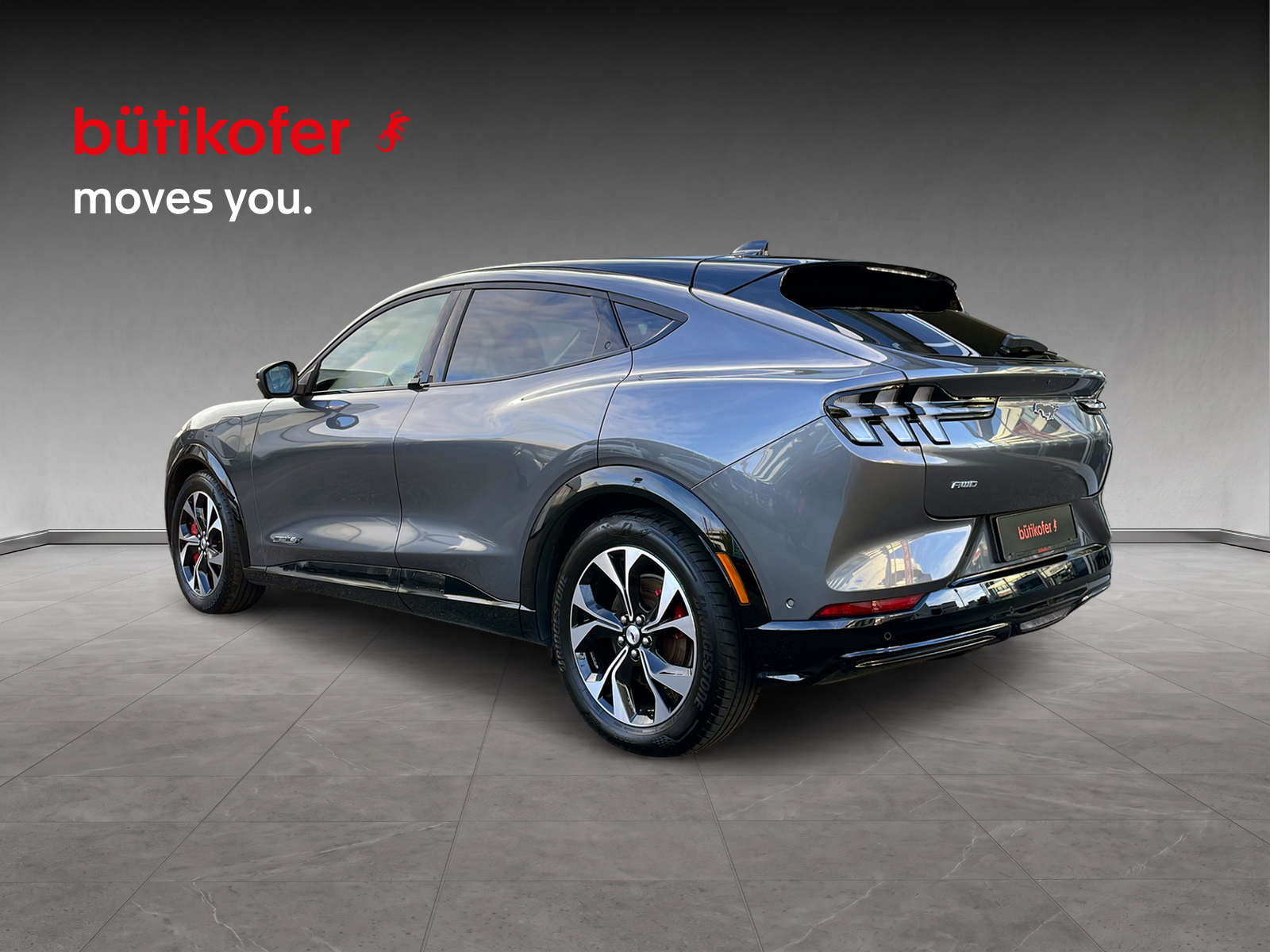 FORD Mustang Mach-E Premium AWD 98 kWh-showroom-element-2