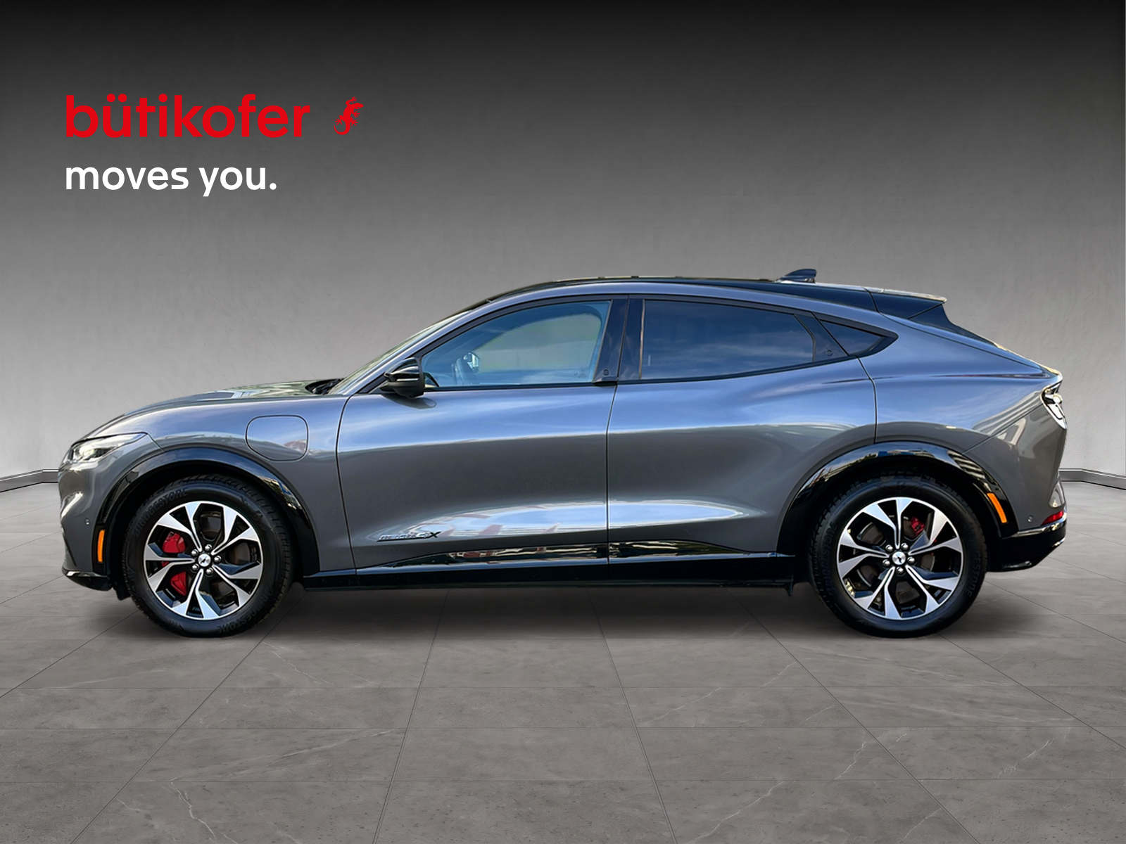FORD Mustang Mach-E Premium AWD 98 kWh-showroom-element-1