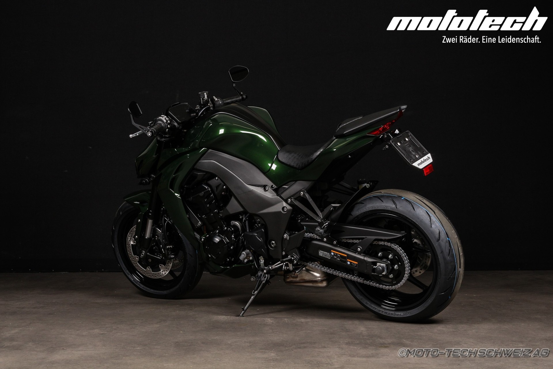 KAWASAKI Z 1100 ASTON GREEN-showroom-element-2