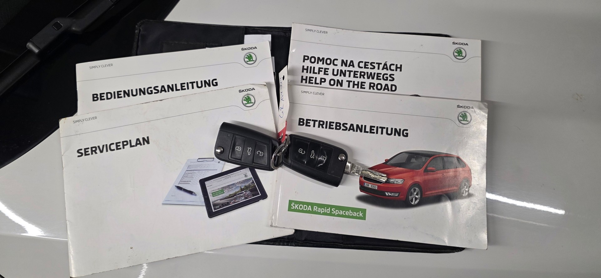 SKODA Rapid Spaceback 1.2 TSI Style-image-12