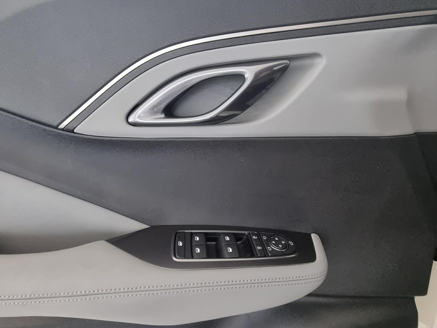 BYD Dolphin Surf 43kWh Comfort-image-11