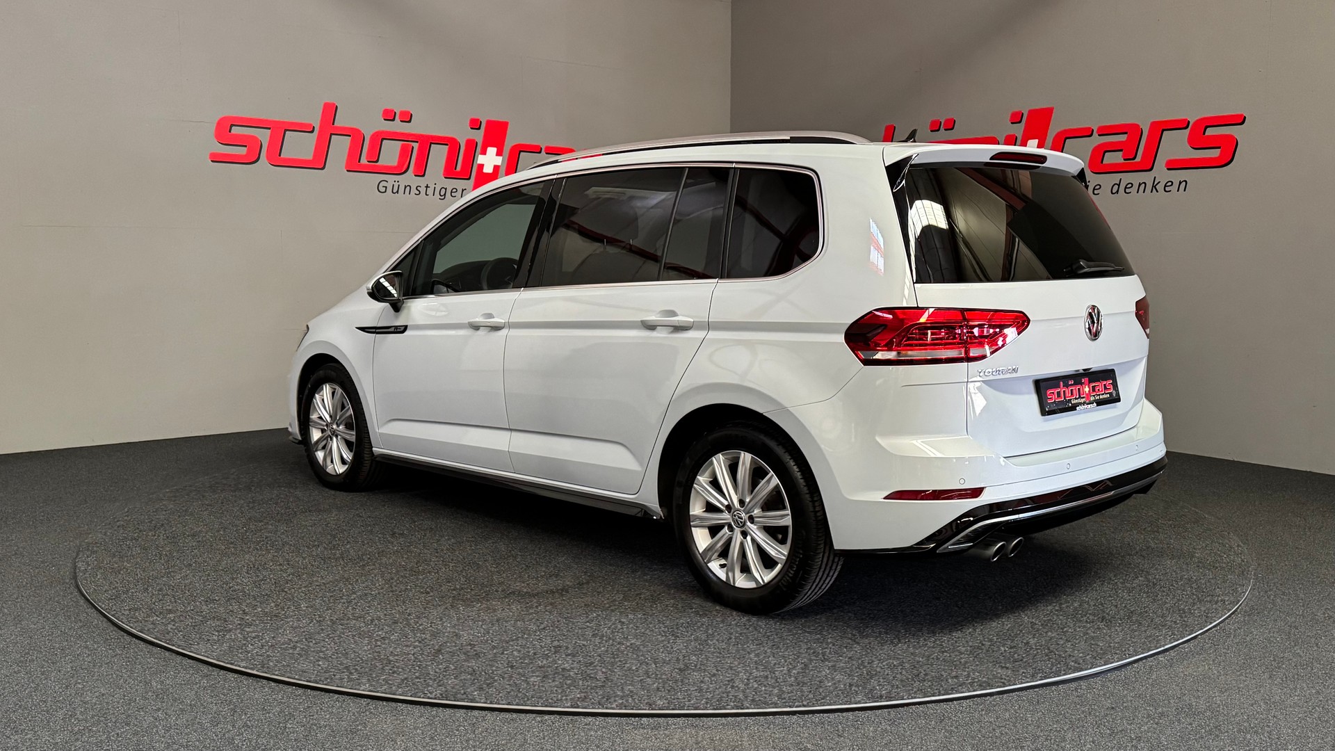 VW Touran 1.4 TSI BlueMotion Technology R-Line DSG-image-3