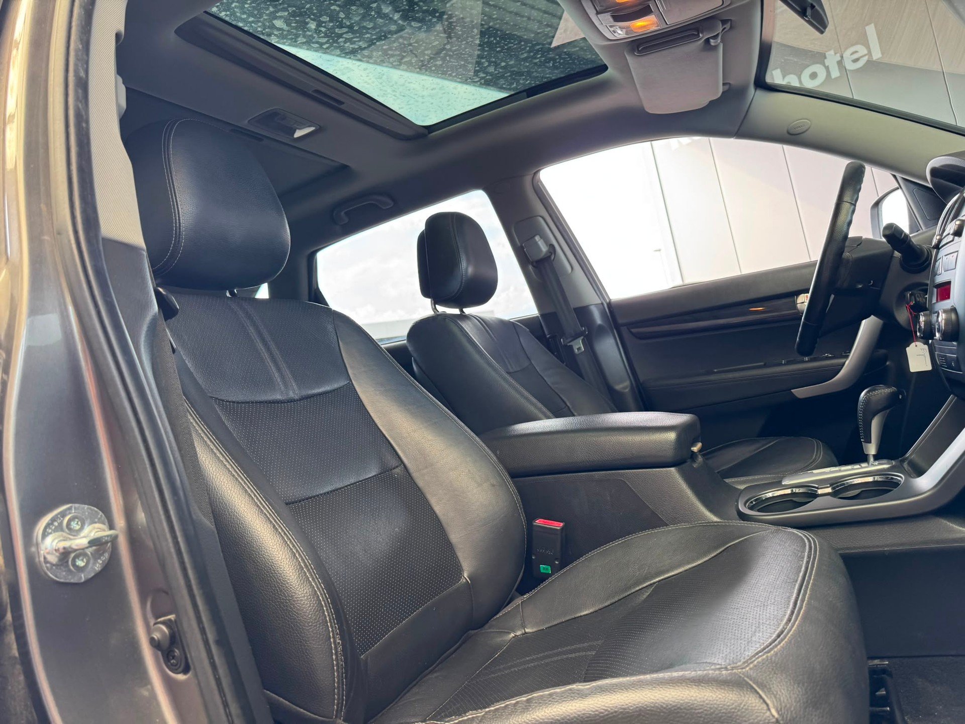 KIA Sorento 2.2 CRDI Style Automatic-image-12
