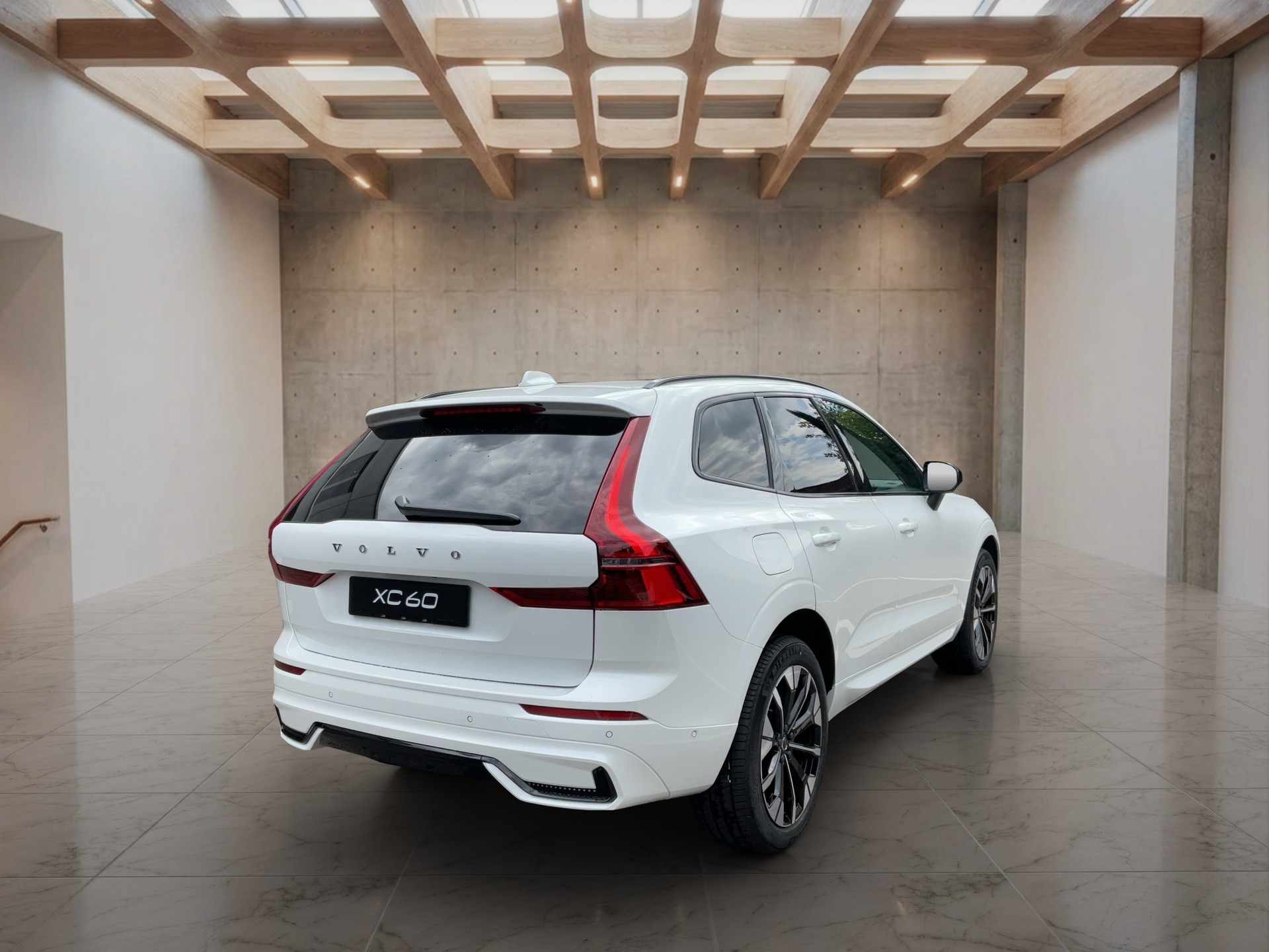 VOLVO XC60 2.0 B5 MH Plus Dark AWD-image-5