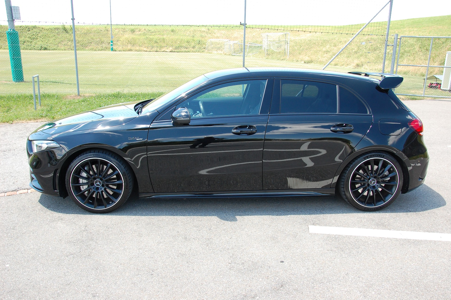 MERCEDES-BENZ A 35 AMG 4Matic Speedshift-image-1