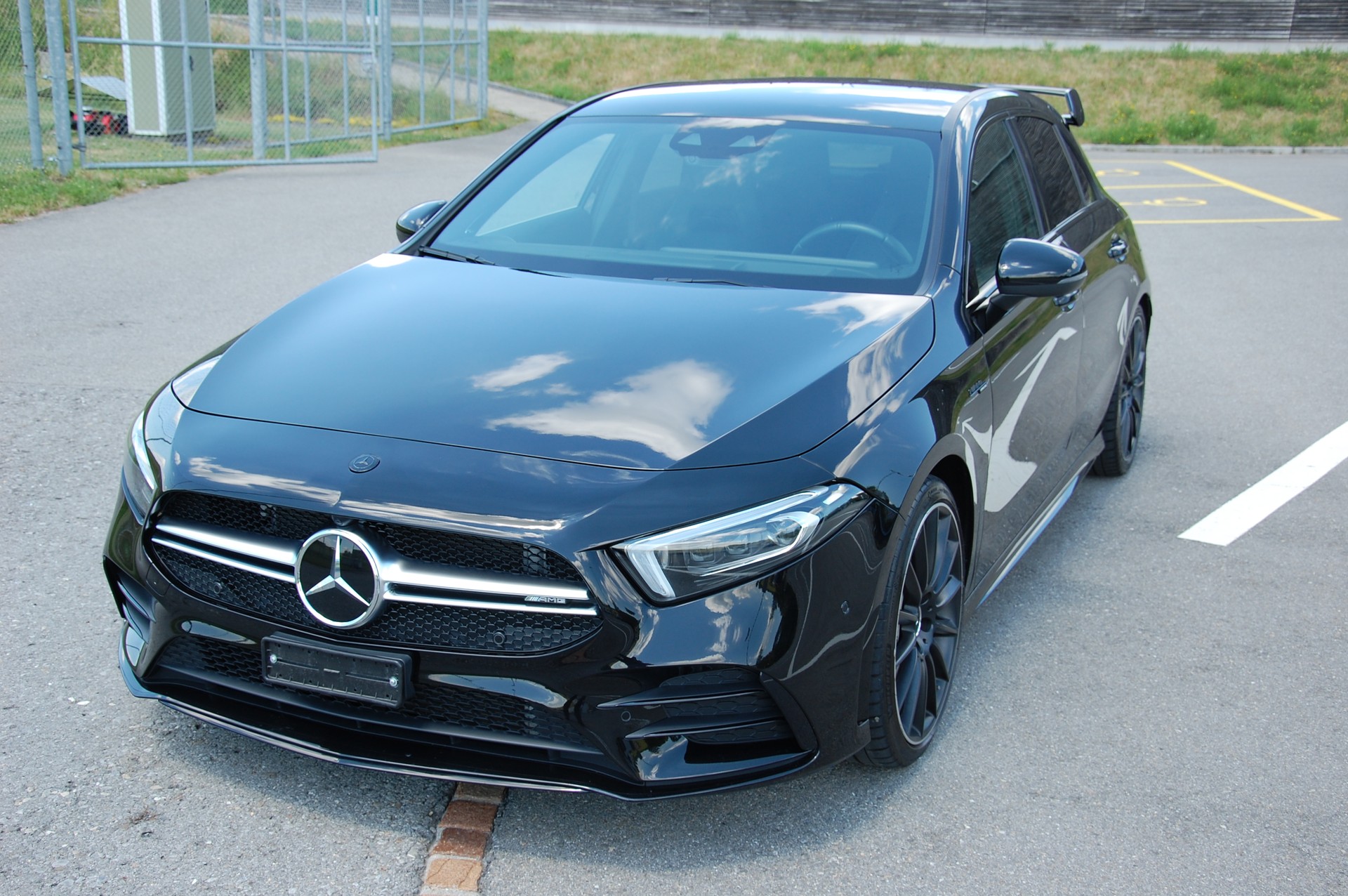 MERCEDES-BENZ A 35 AMG 4Matic Speedshift-image-6