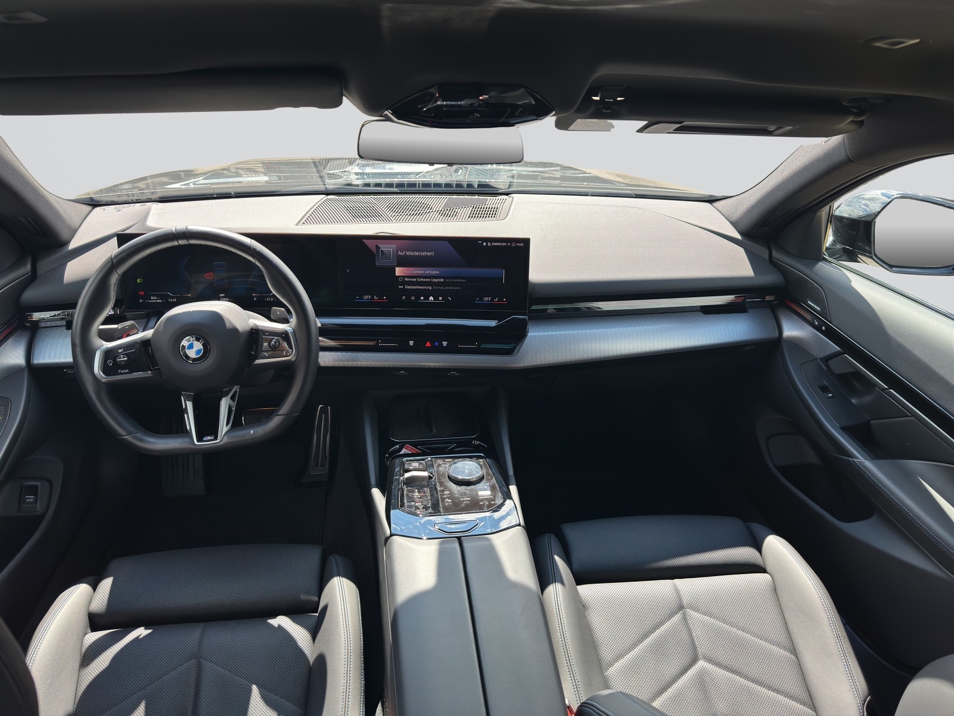 BMW 520d xDrive Touring M Sport Steptronic-image-8