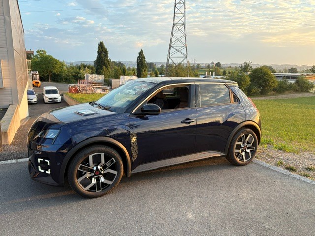 RENAULT R5 E-Tech Comfort Range 52 kWh Techno-image-1