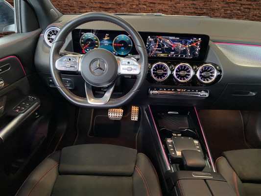 MERCEDES-BENZ EQA 250 AMG Line AMG Line-image-8