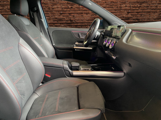 MERCEDES-BENZ EQA 250 AMG Line AMG Line-image-10