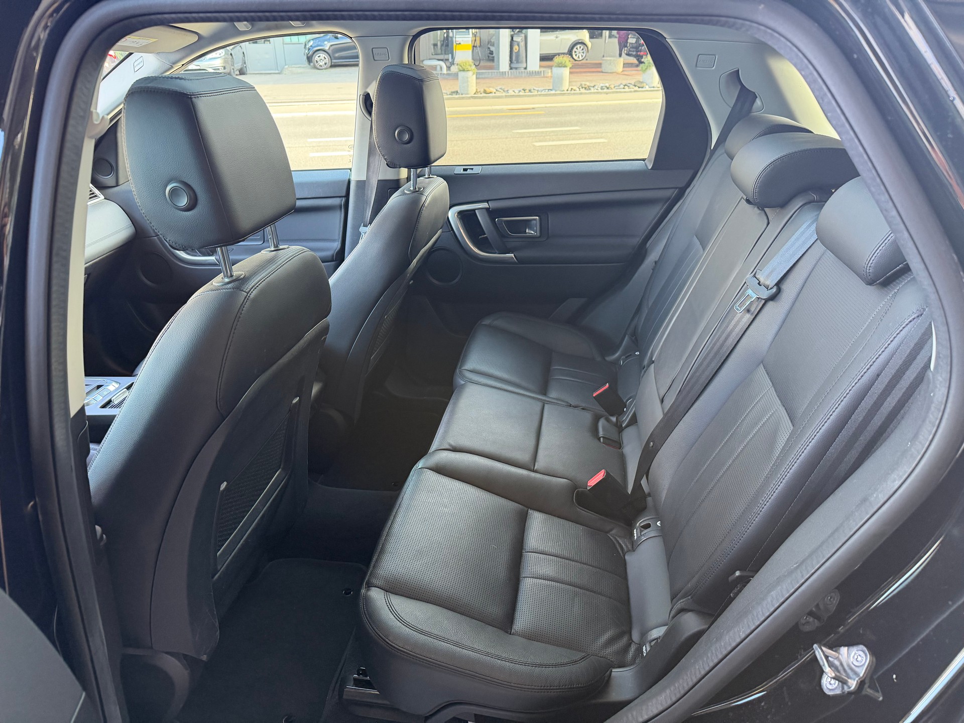 LAND ROVER Discovery Sport 2.0 Si4 Pure AT9-image-8