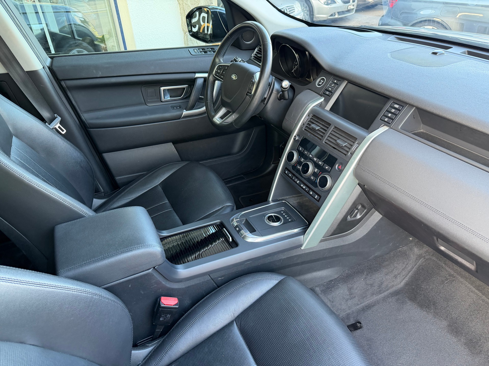 LAND ROVER Discovery Sport 2.0 Si4 Pure AT9-image-9