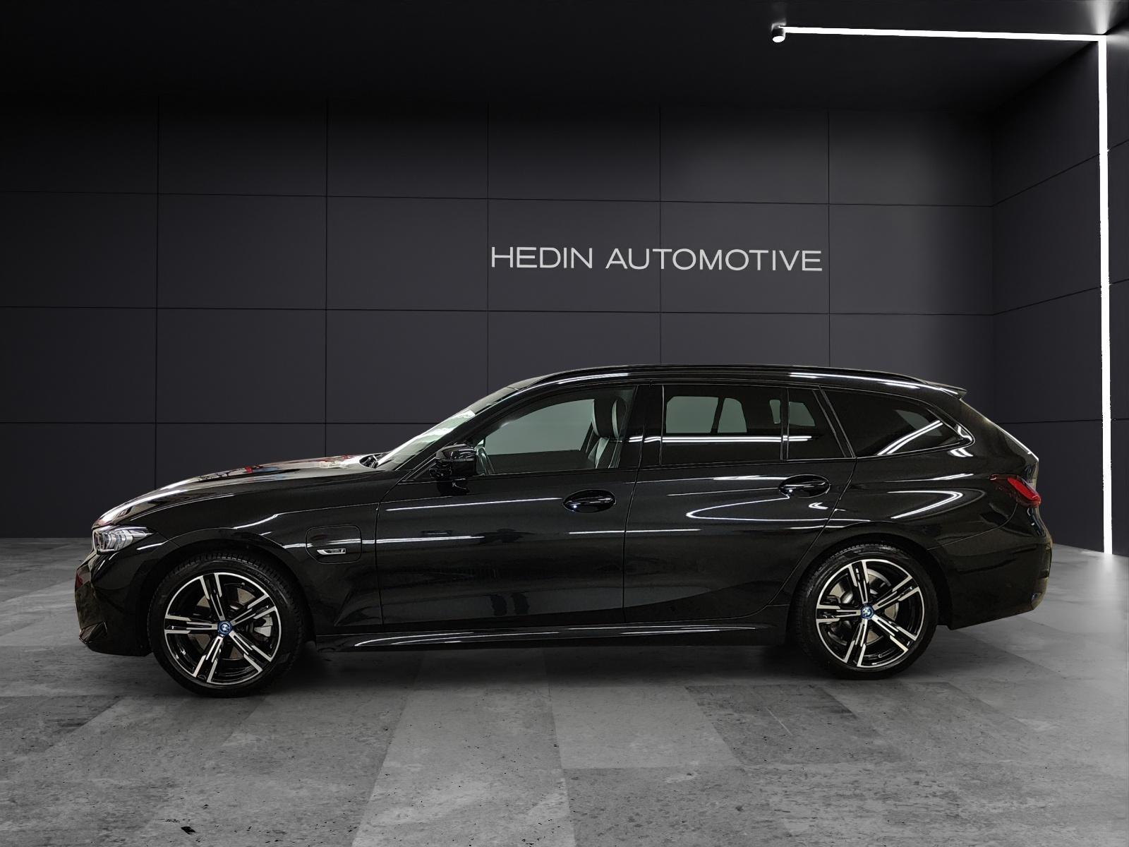 BMW 330e xDrive SAG Touring-image-1