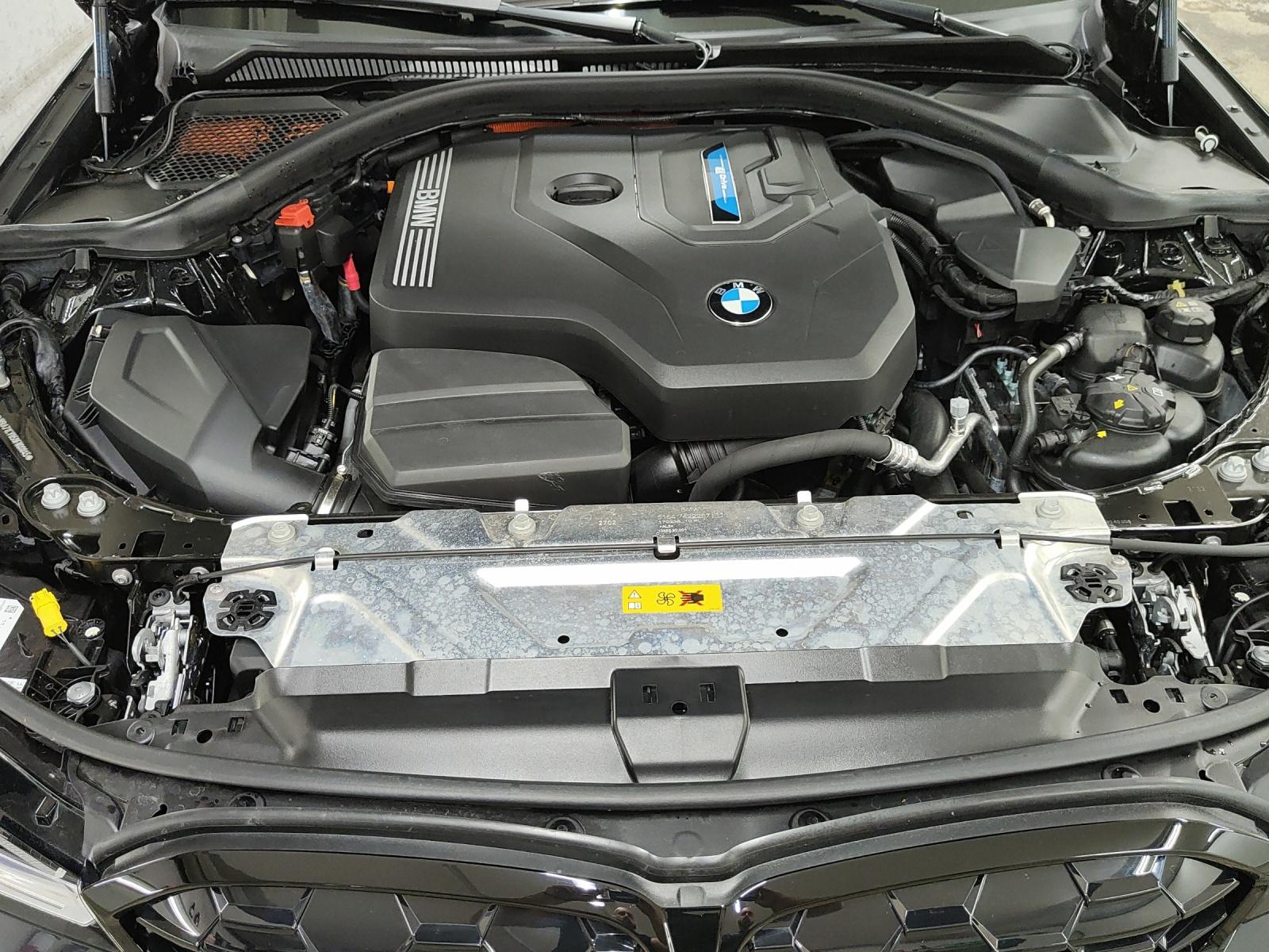 BMW 330e xDrive SAG Touring-image-21