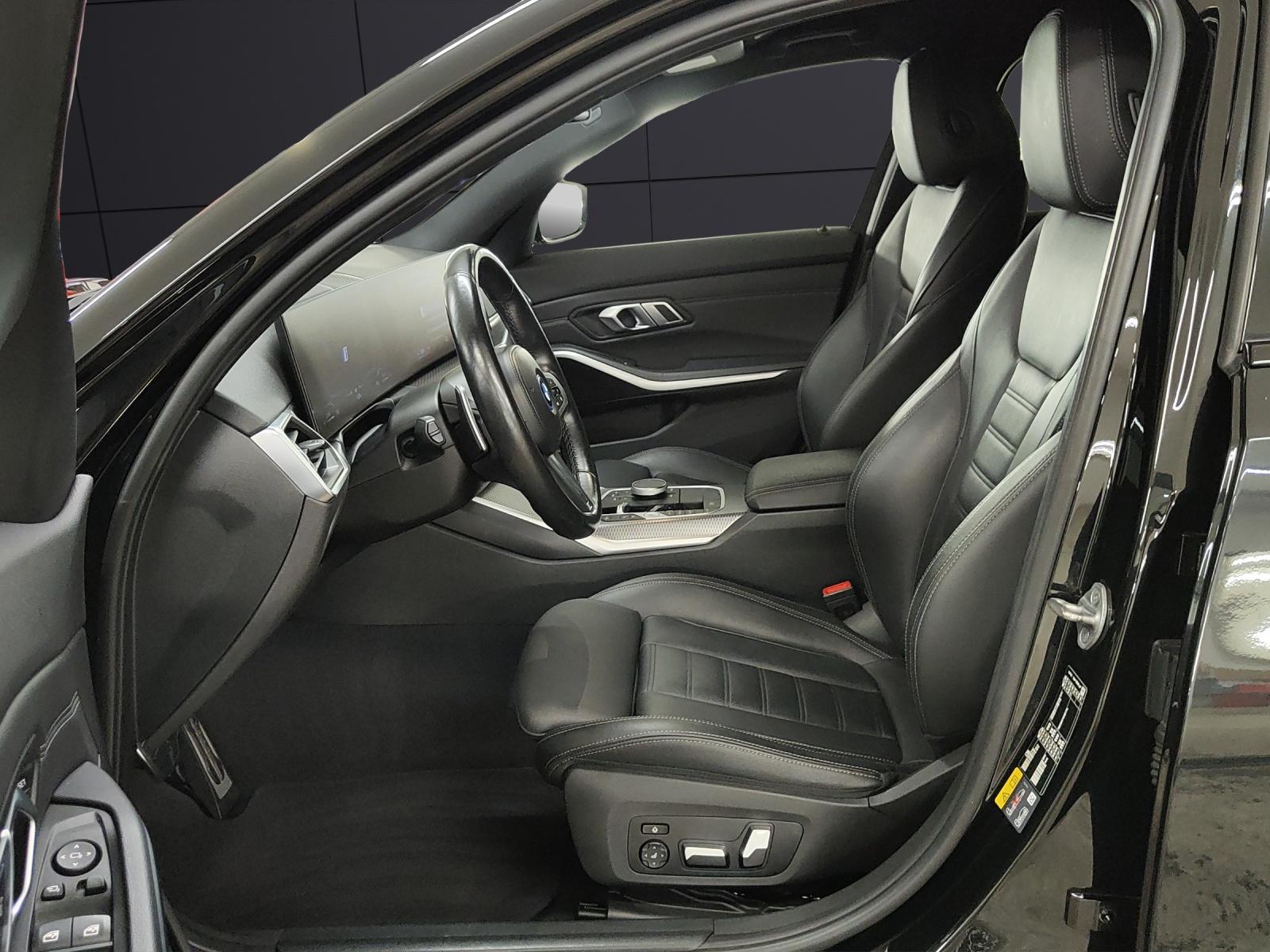 BMW 330e xDrive SAG Touring-image-9