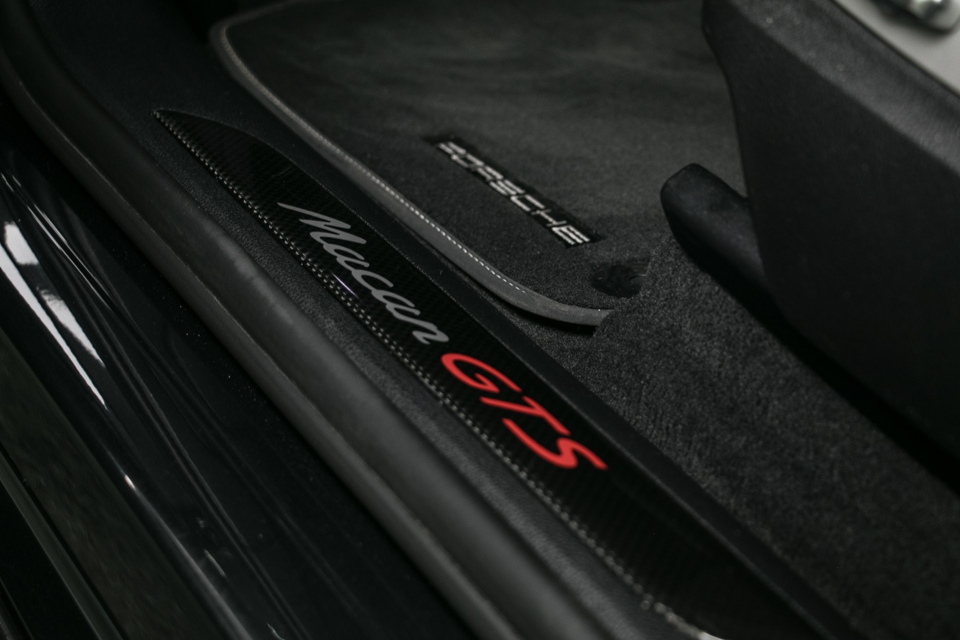 PORSCHE Macan GTS PDK-image-12