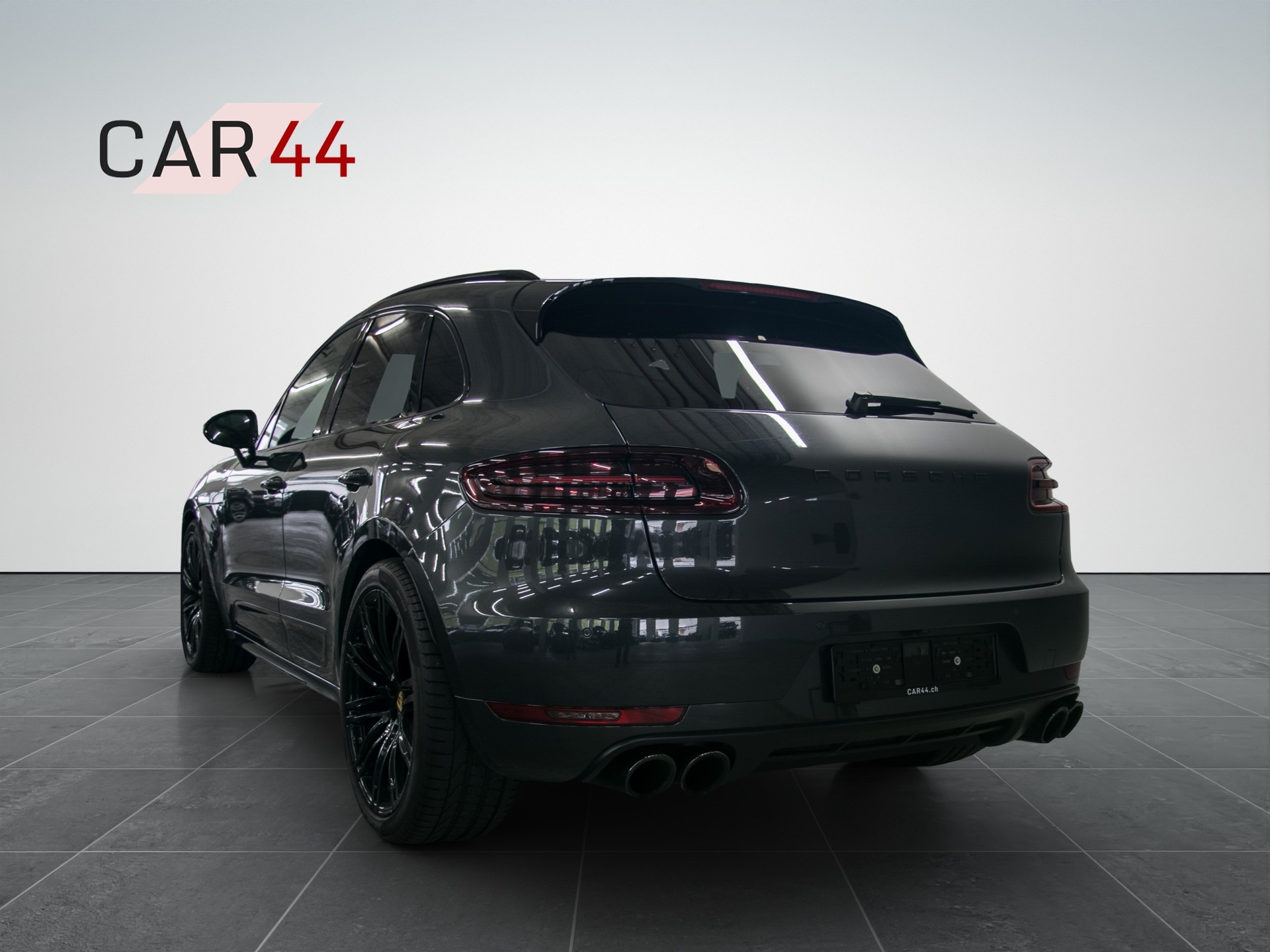 PORSCHE Macan GTS PDK-showroom-element-2