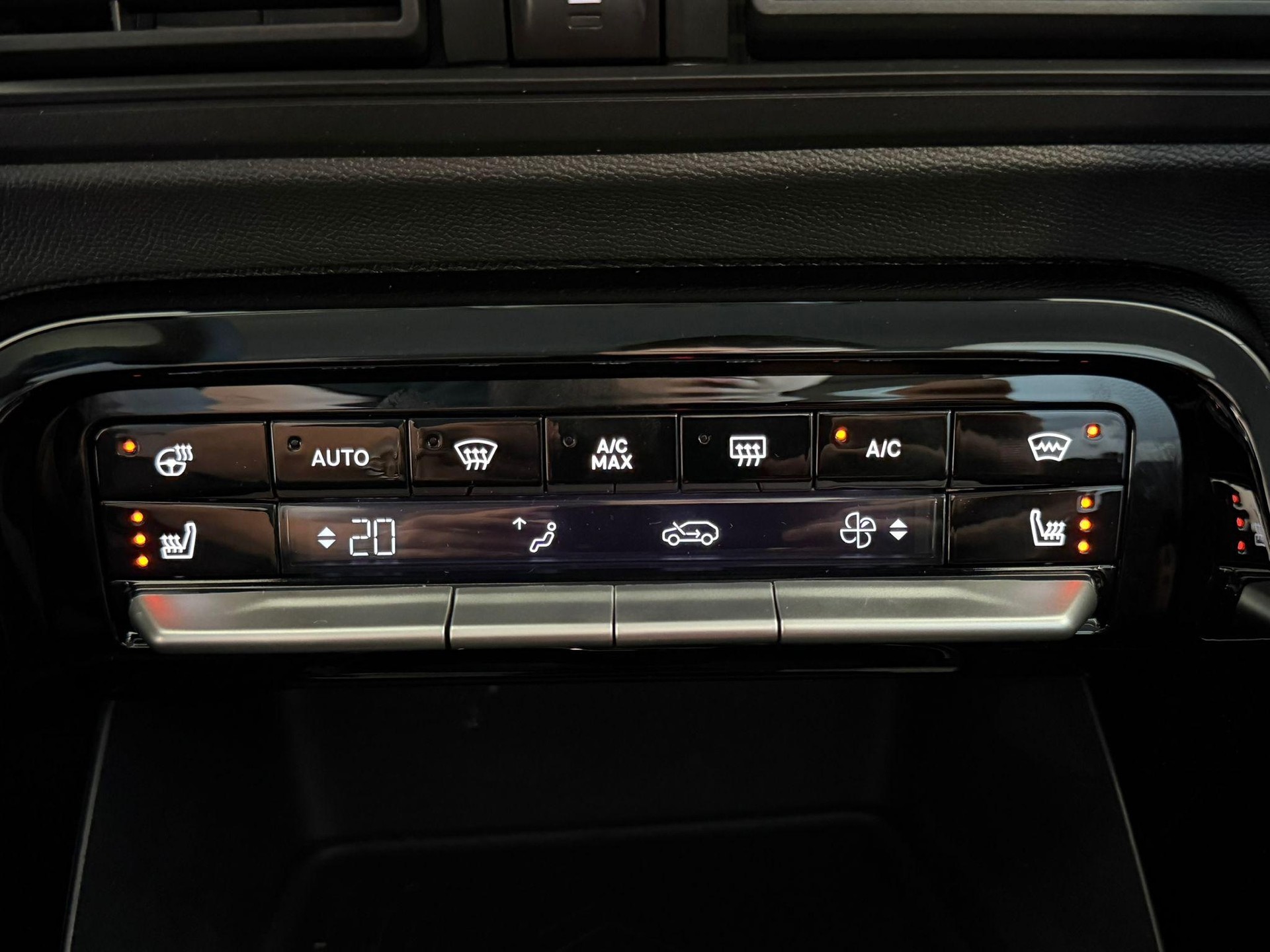 CITROEN C3 1.2 Hybrid Max-image-18