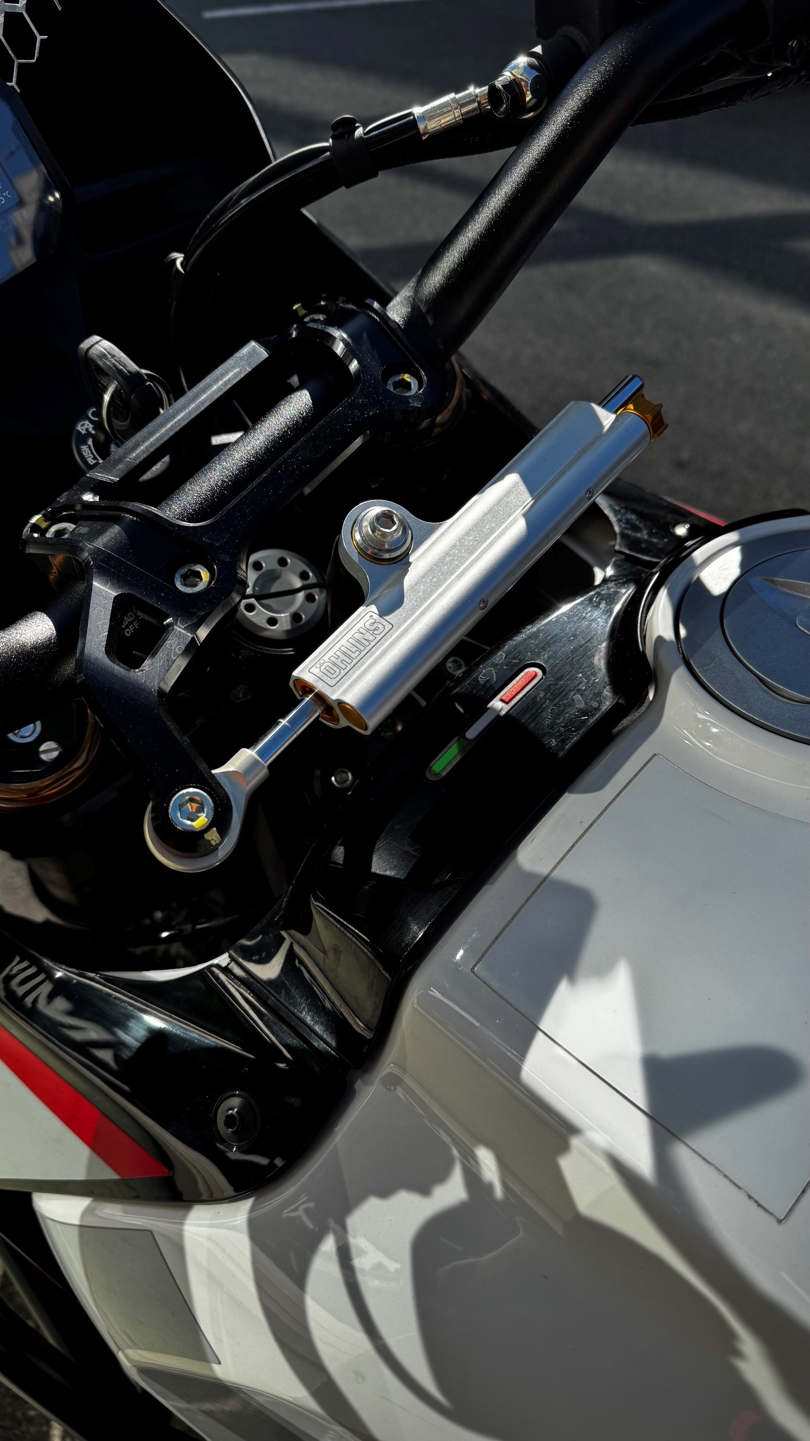 DUCATI Desert X Rally-showroom-element-3