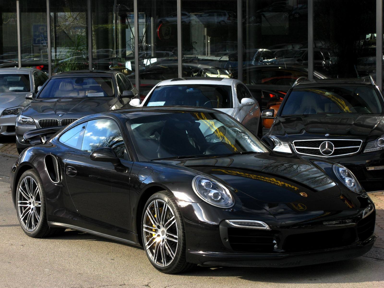 PORSCHE 911 Turbo S PDK