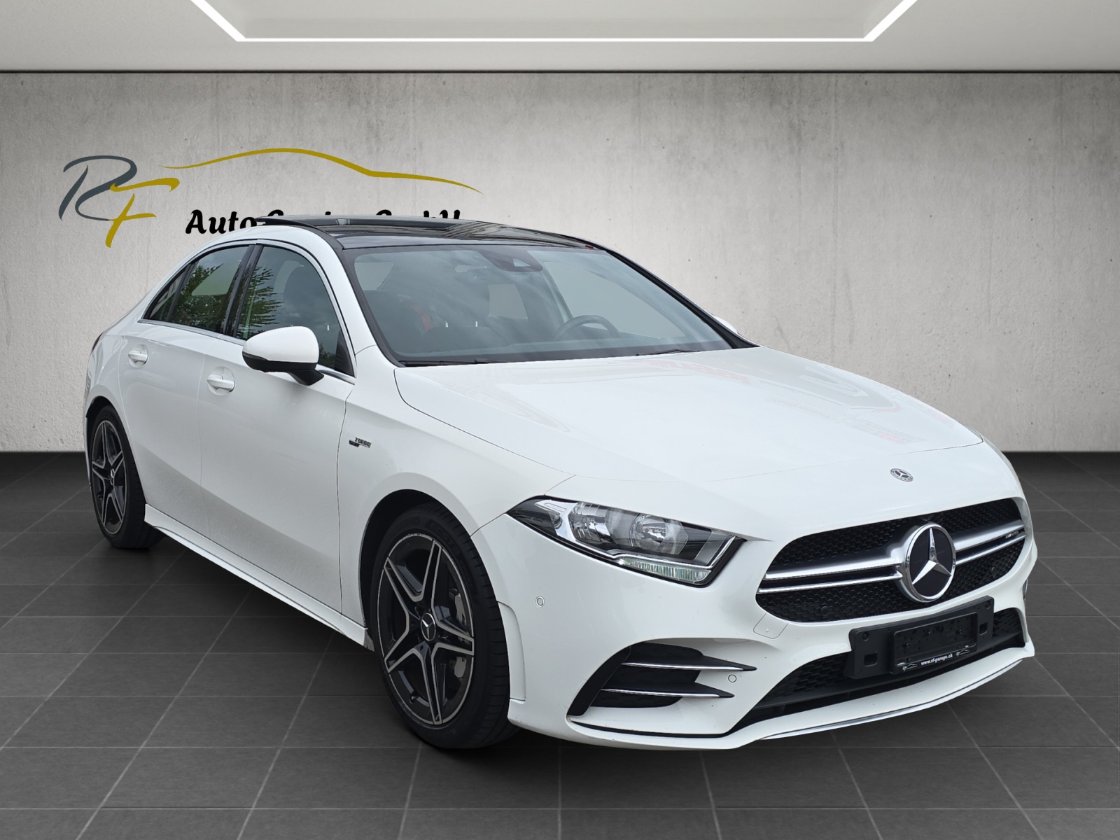 MERCEDES-BENZ A 35 AMG 4Matic Speedshift-image-2