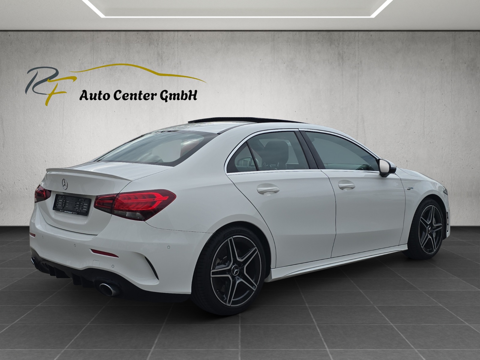 MERCEDES-BENZ A 35 AMG 4Matic Speedshift-image-3