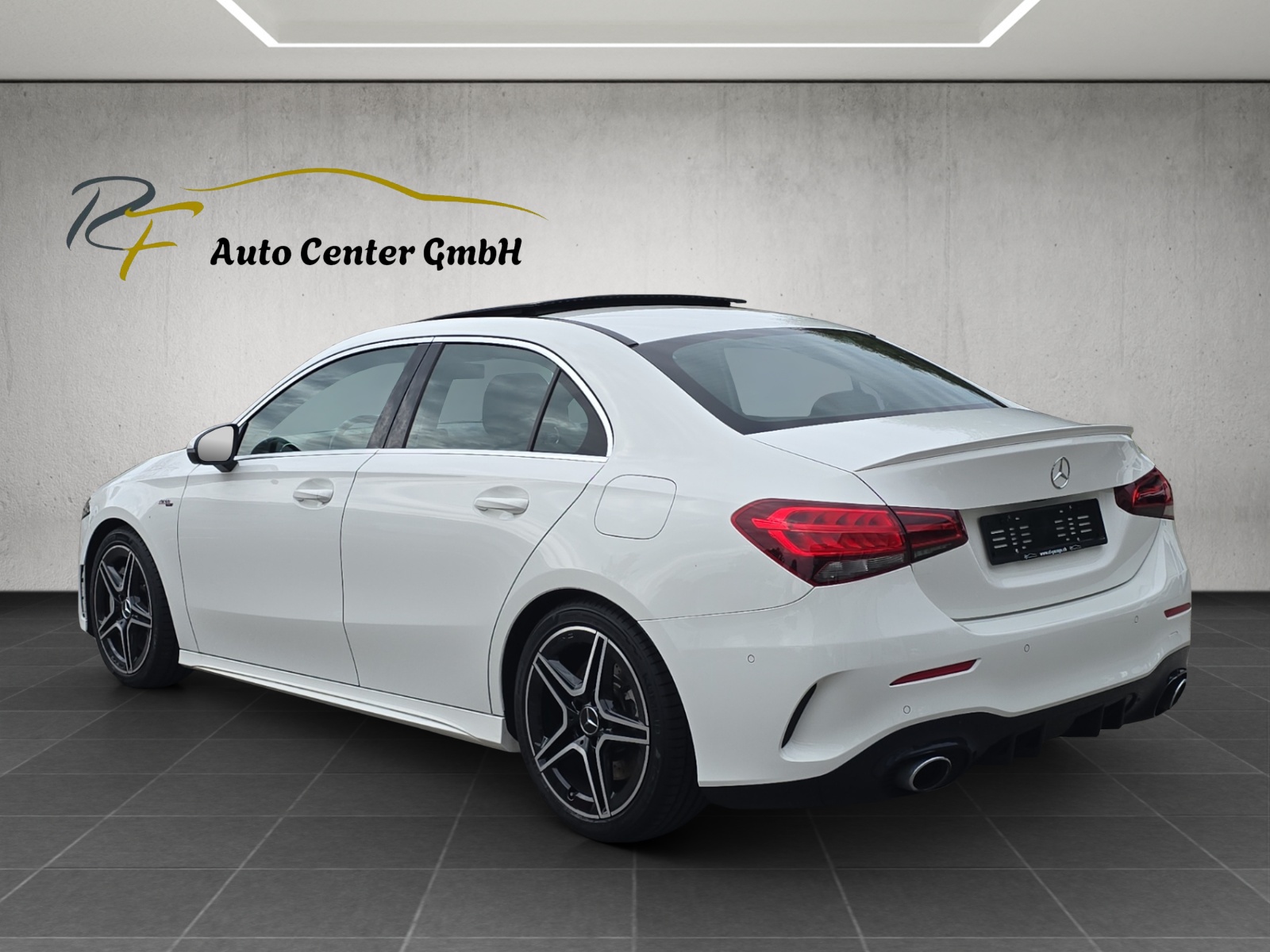 MERCEDES-BENZ A 35 AMG 4Matic Speedshift-image-4