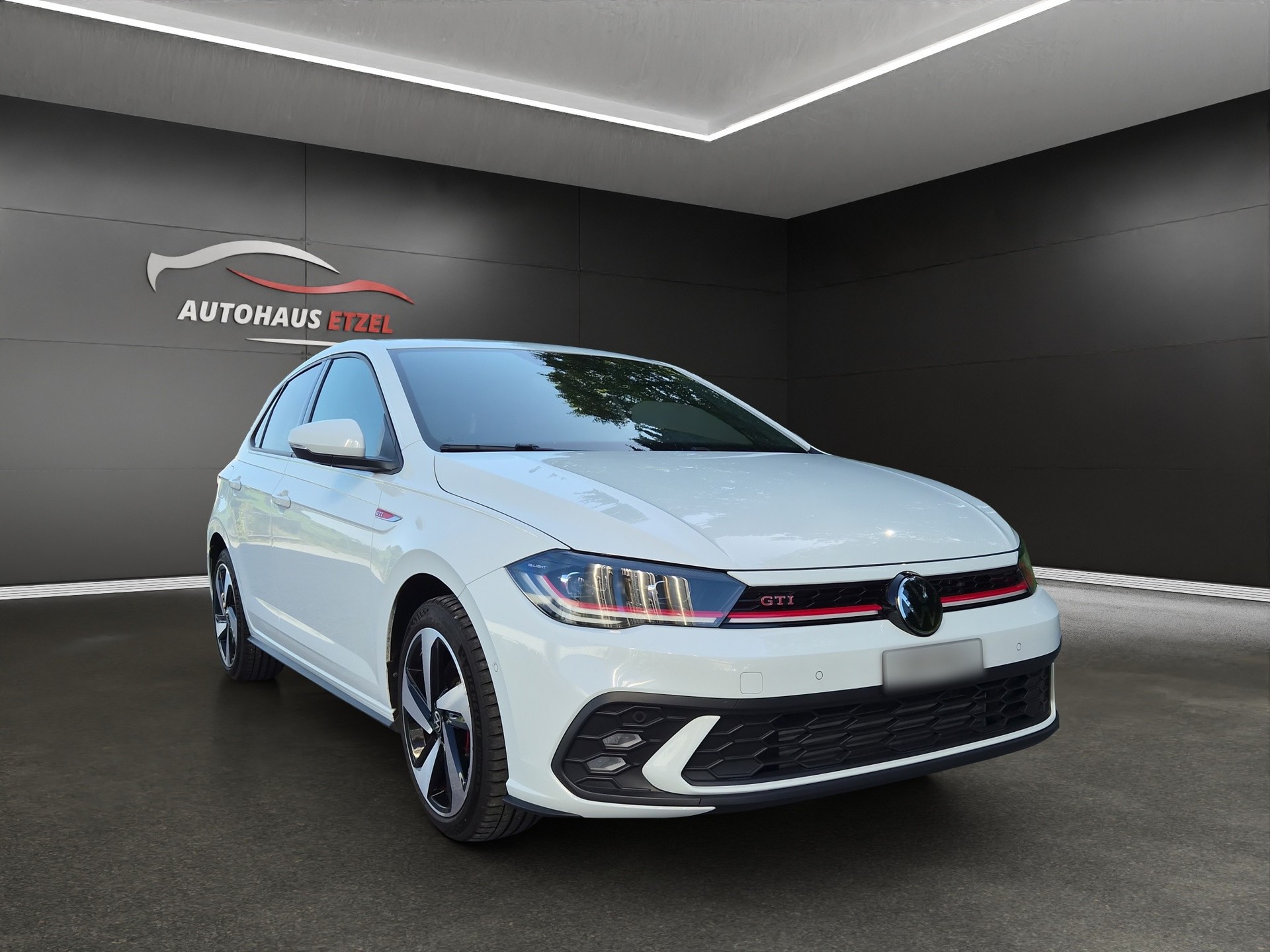 VW Polo 2.0 TSI GTI DSG-image-2