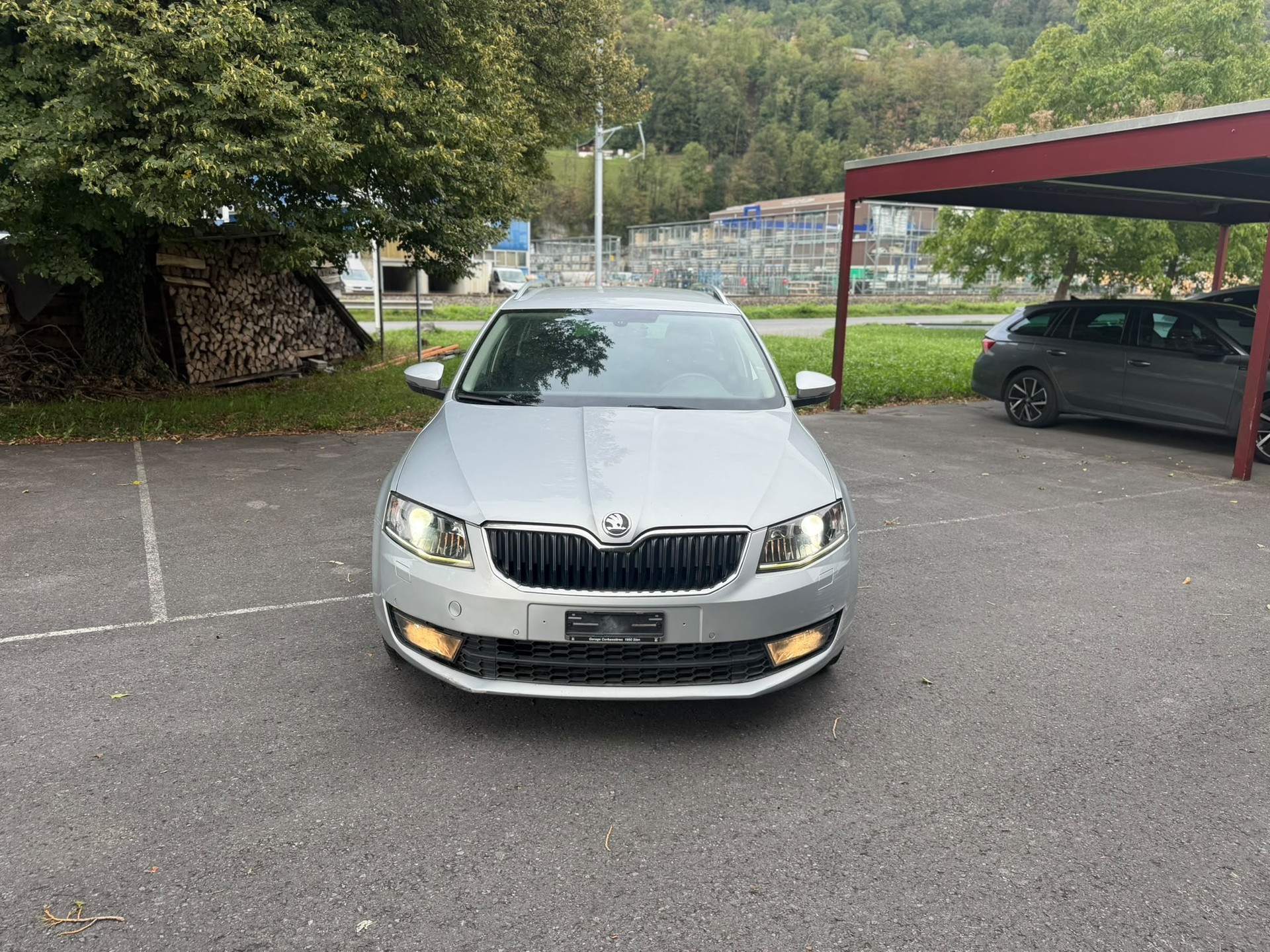 SKODA Octavia Combi 1.8 TSI Ambition 4x4 DSG-image-1