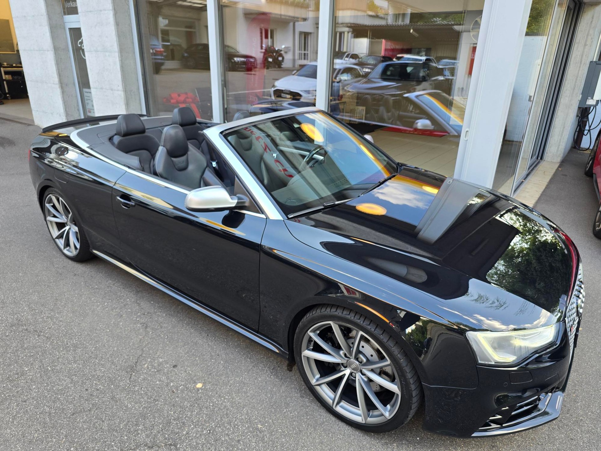 AUDI RS5 Cabrio 4.2 FSI quattro S-tronic-image-15