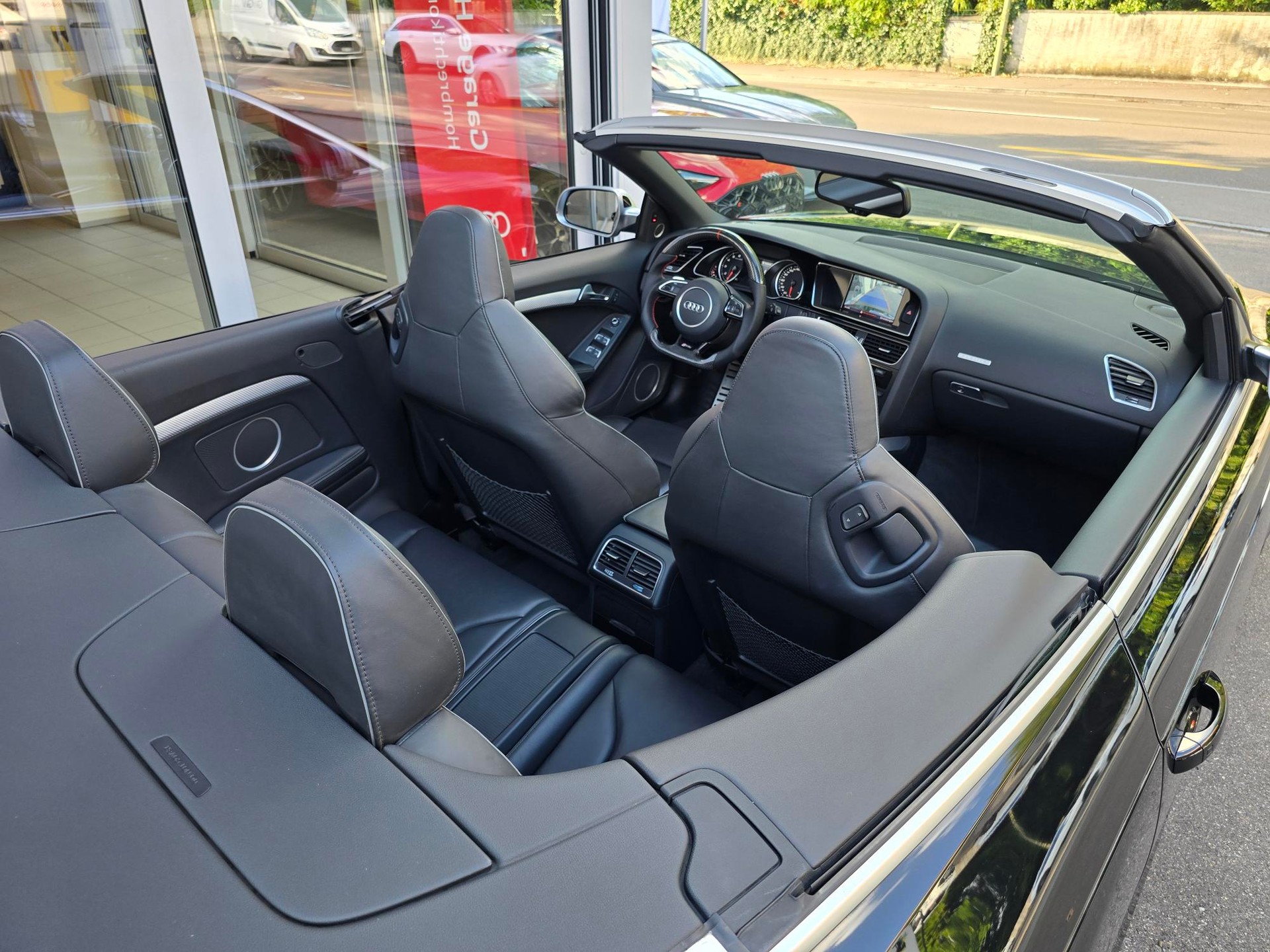 AUDI RS5 Cabrio 4.2 FSI quattro S-tronic-image-14