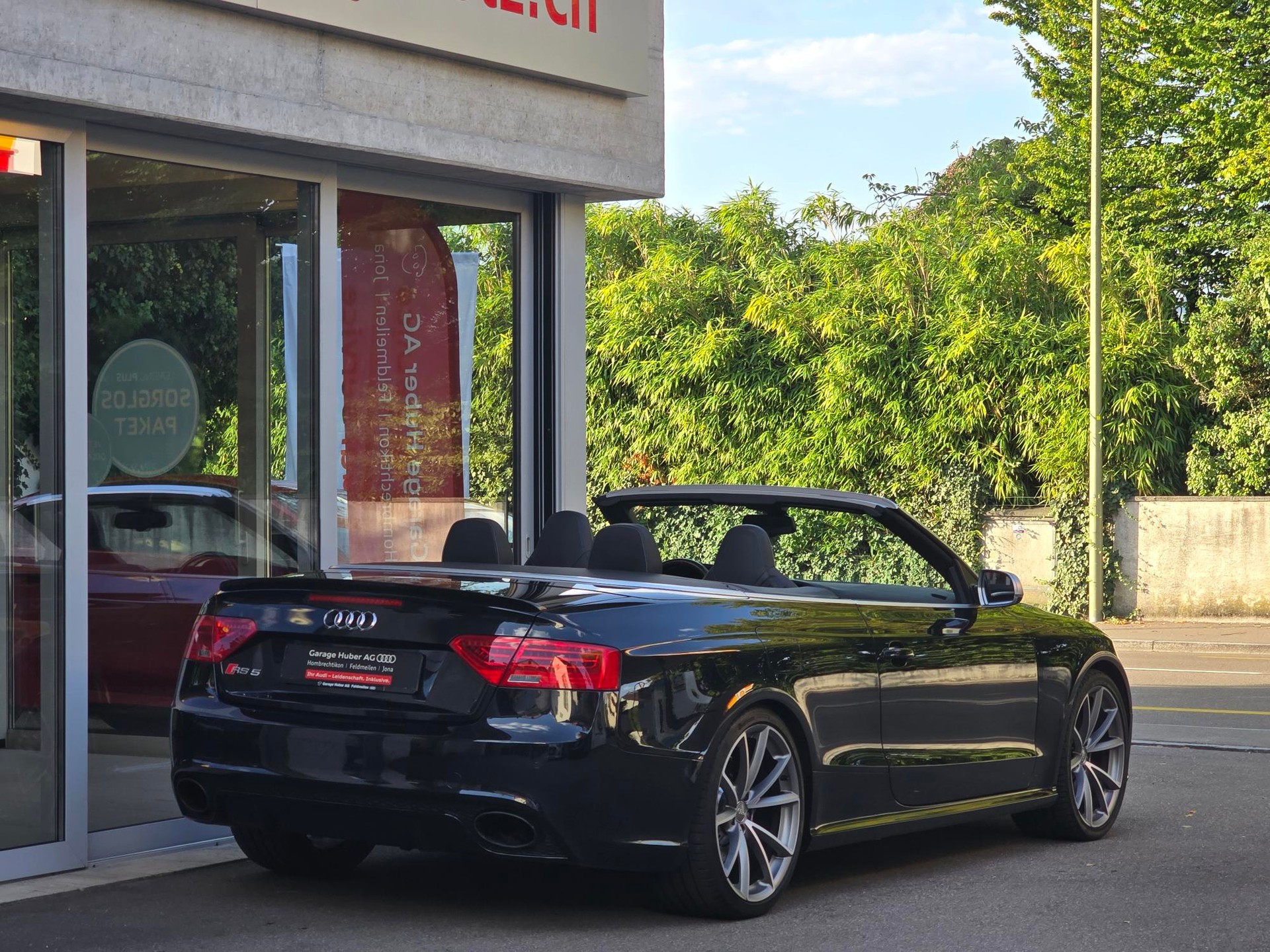 AUDI RS5 Cabrio 4.2 FSI quattro S-tronic-image-2