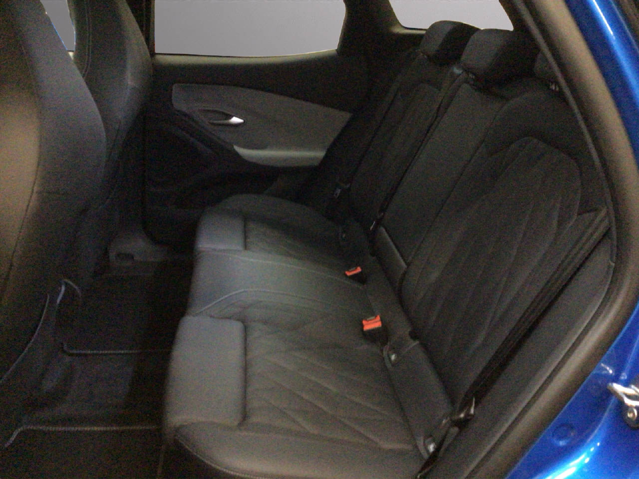 FORD Explorer Extended Range 76kWh Premium RWD-image-5