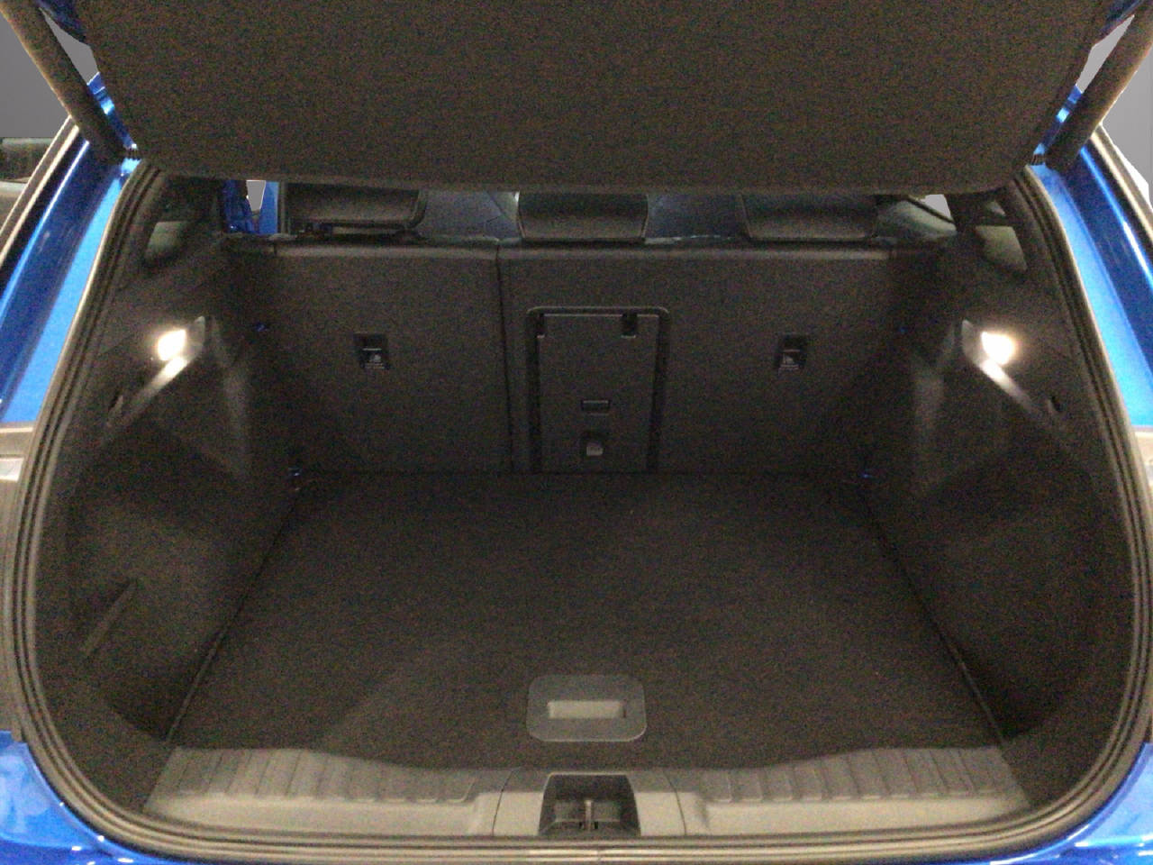 FORD Explorer Extended Range 76kWh Premium RWD-image-6
