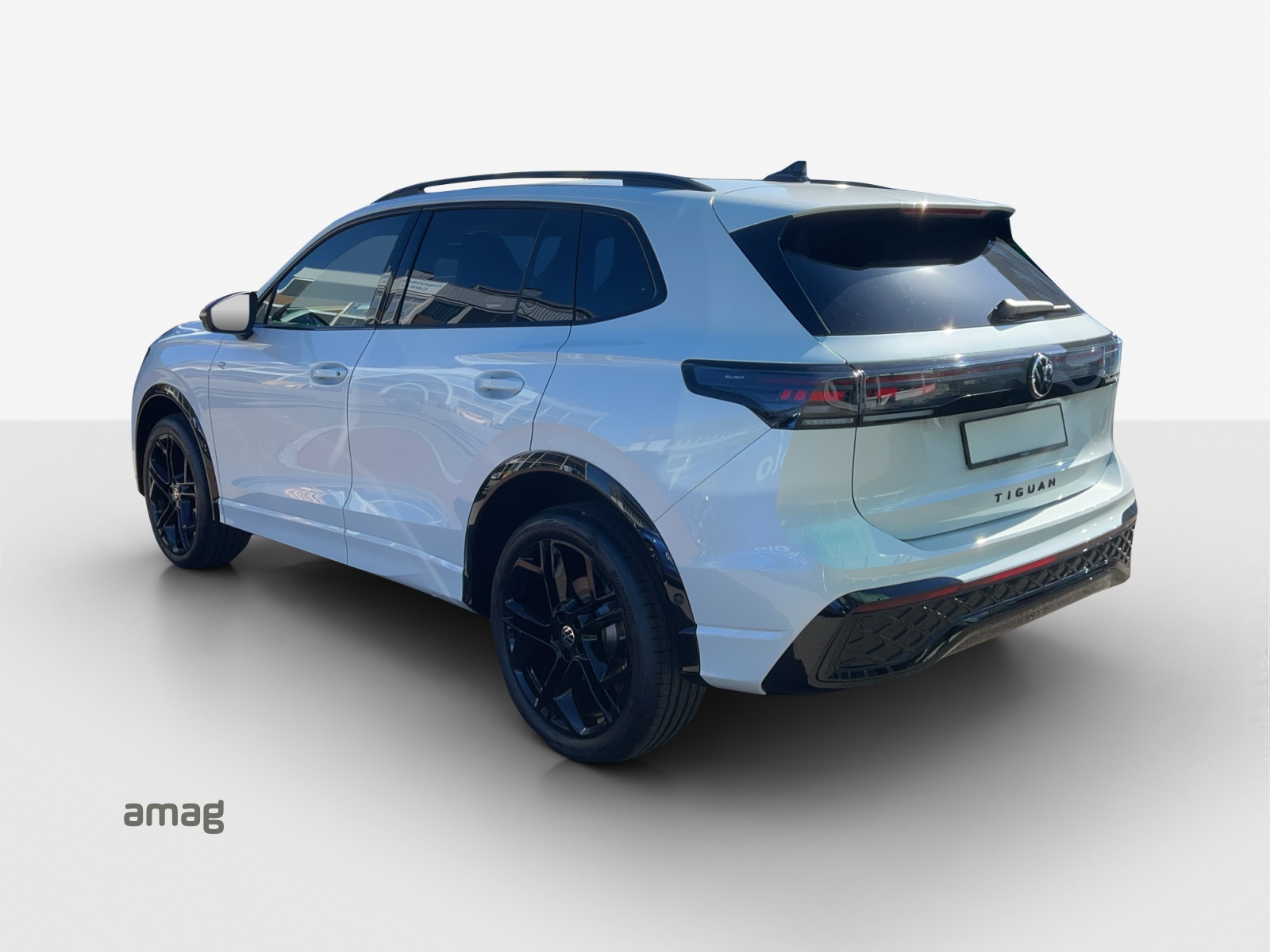 VW Tiguan 2.0 TSI DSG R-Line 4Motion-showroom-element-2