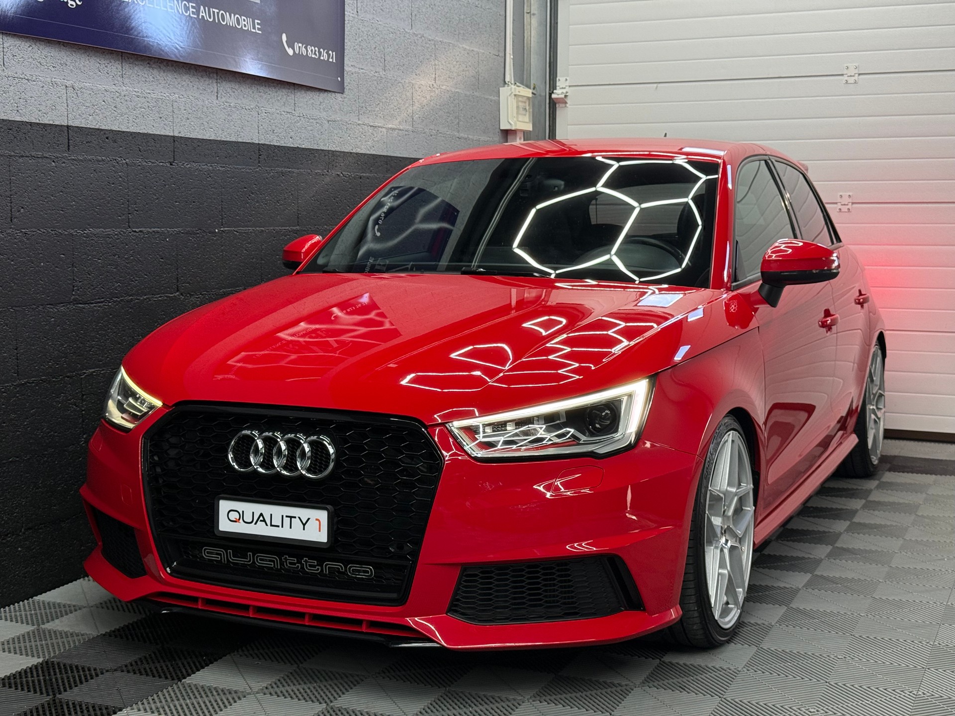 AUDI S1 Sportback 2.0 TFSI quattro-image-2