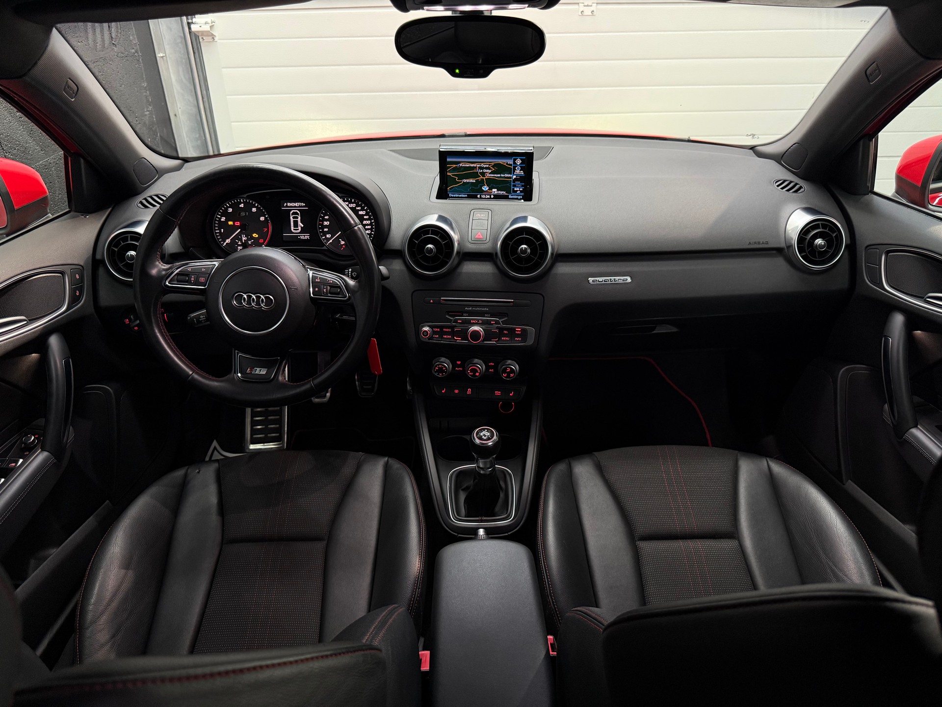 AUDI S1 Sportback 2.0 TFSI quattro-image-8