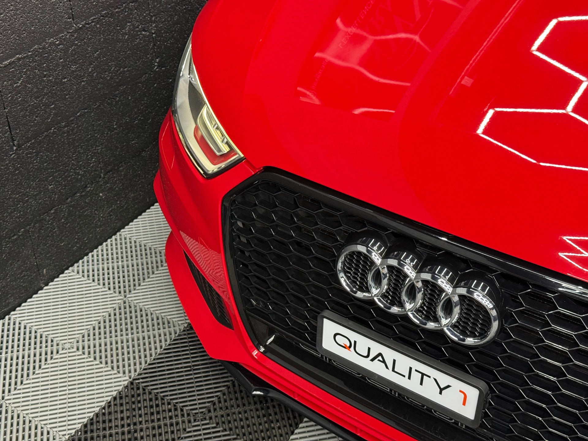 AUDI S1 Sportback 2.0 TFSI quattro-image-15