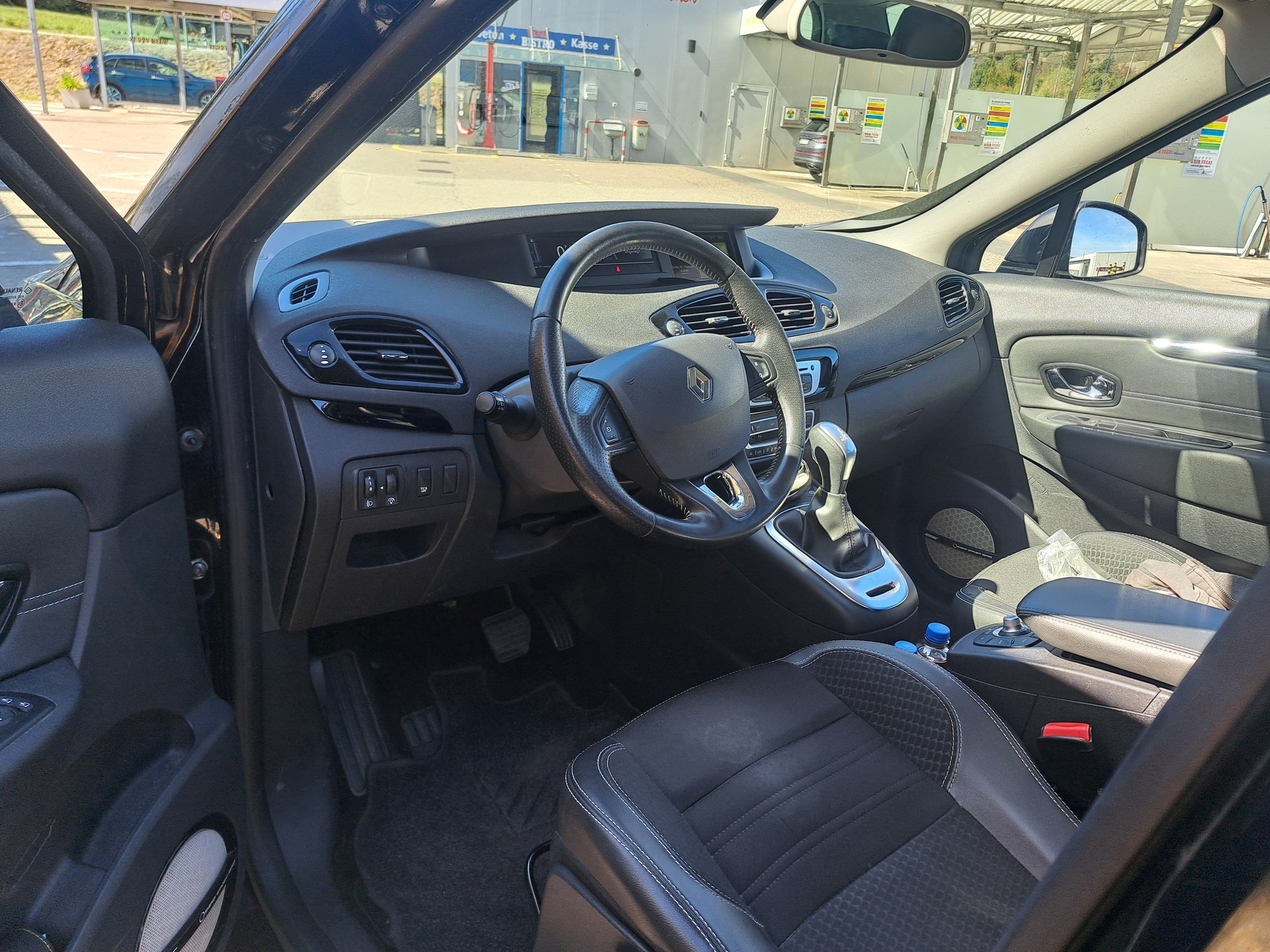 RENAULT Grand Scénic 1.5 dCi Bose EDC-image-2