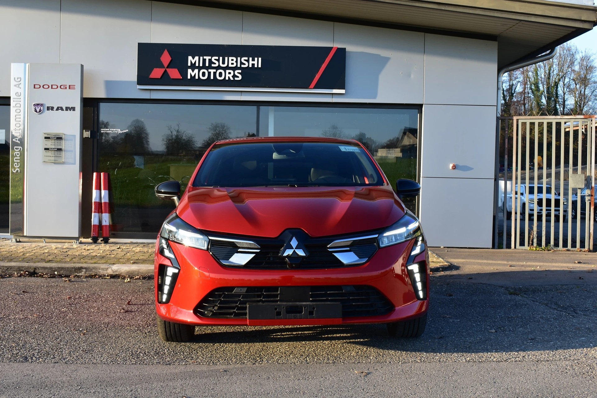 MITSUBISHI COLT 1.6 HEV Instyle-image-0