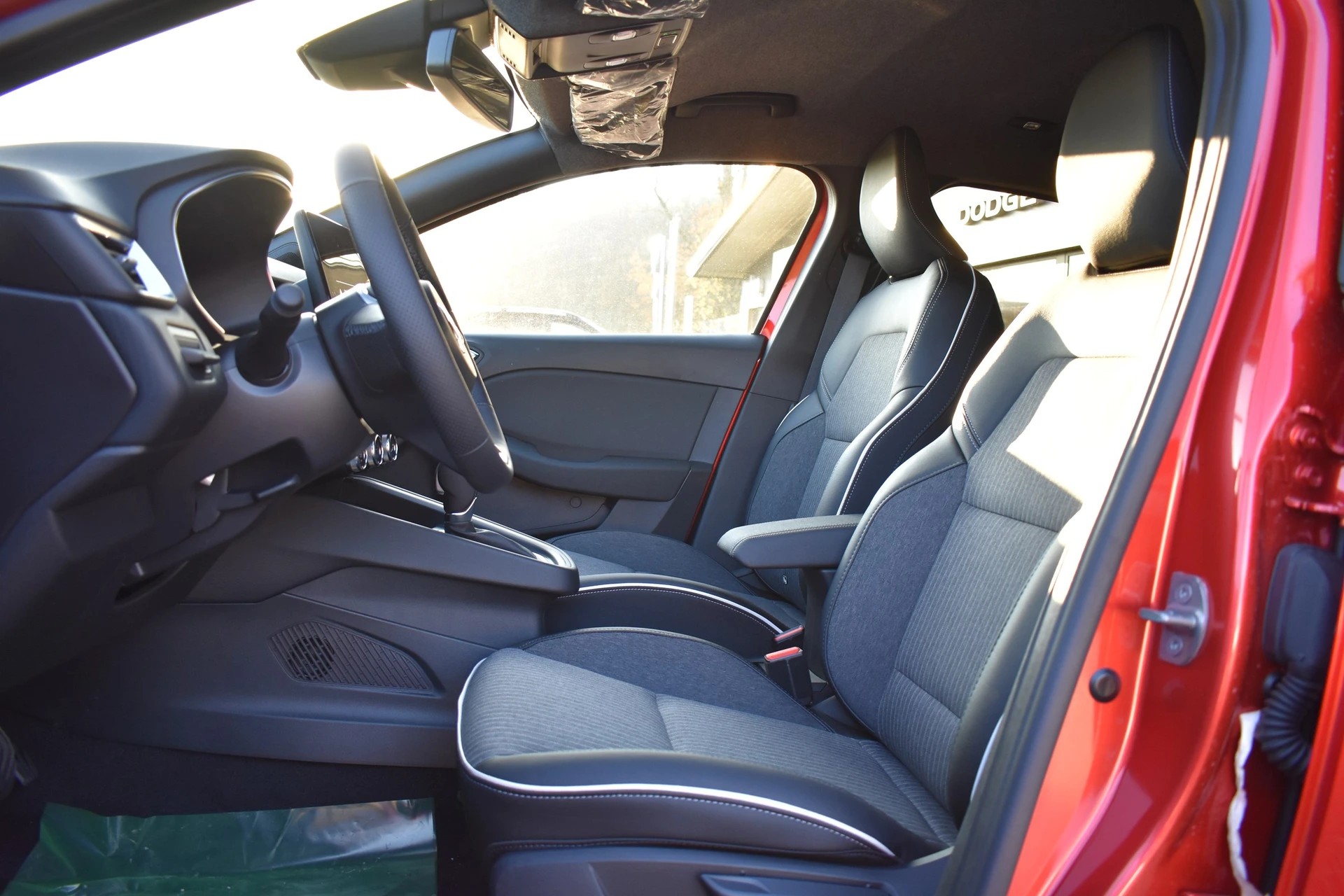 MITSUBISHI COLT 1.6 HEV Instyle-image-10