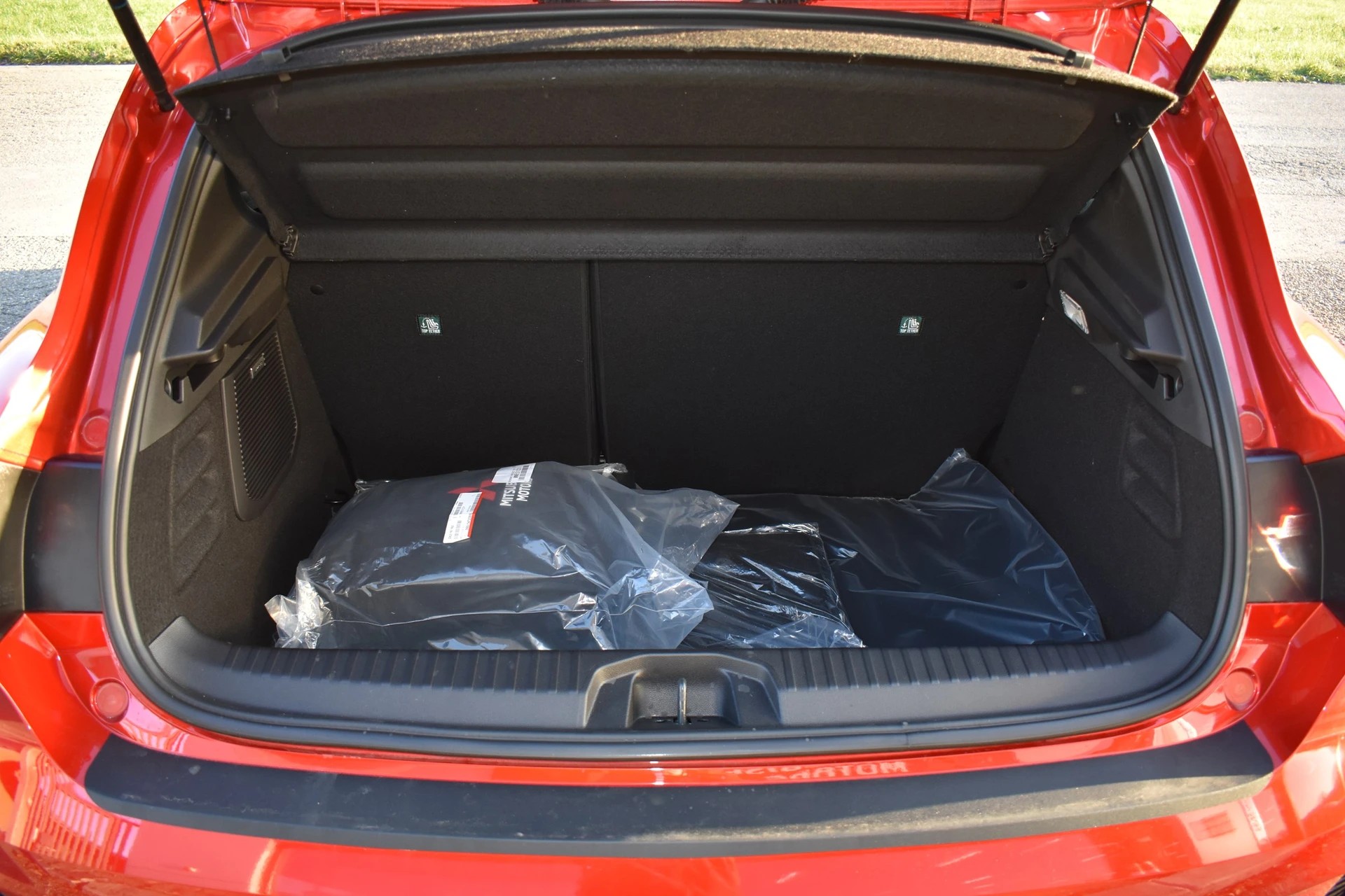 MITSUBISHI COLT 1.6 HEV Instyle-image-6