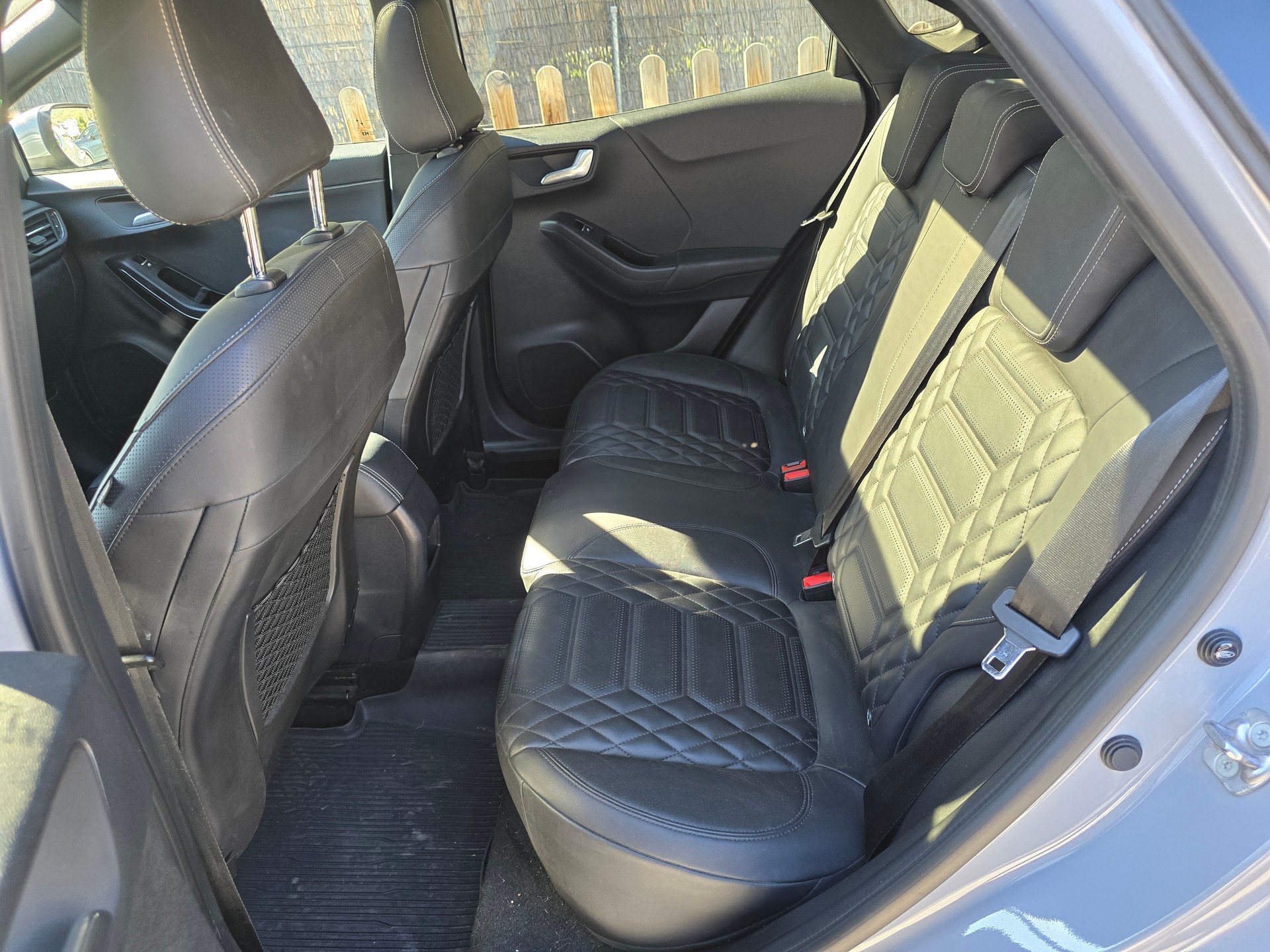 FORD Puma 1.0 MHEV ST-Line Vignale X Automat-image-12