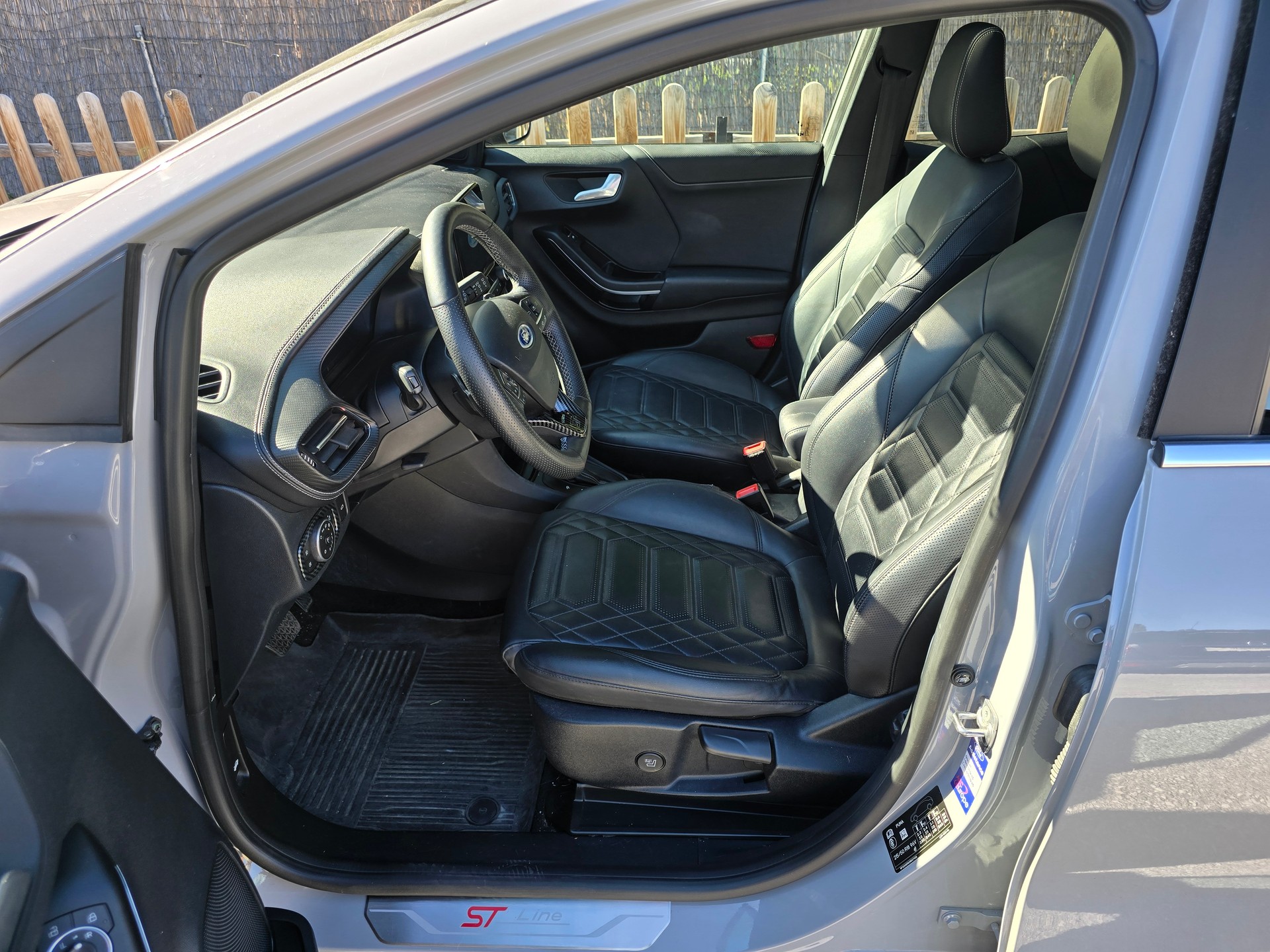 FORD Puma 1.0 MHEV ST-Line Vignale X Automat-image-9