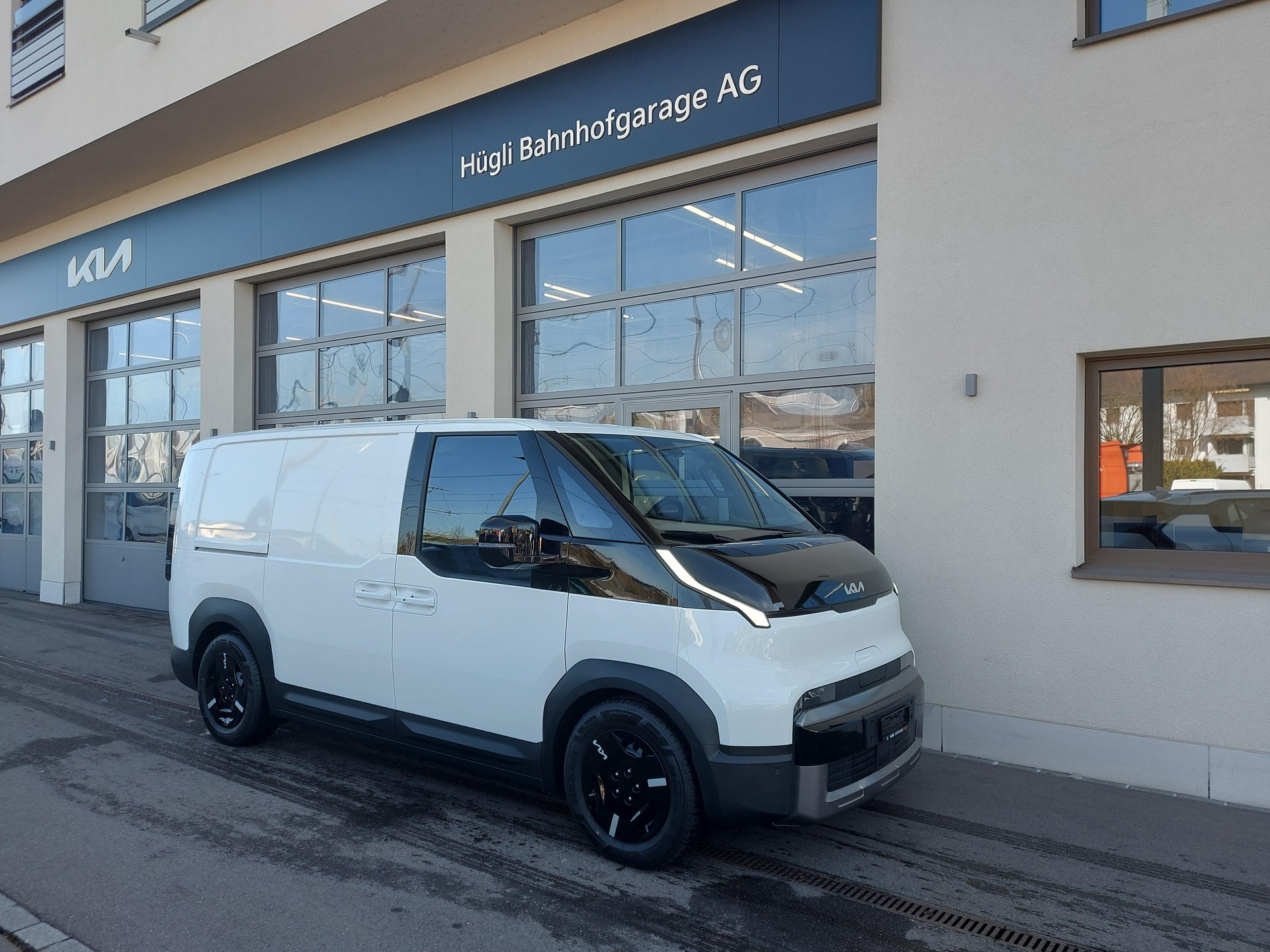 KIA PV5 Cargo 51.5 kWh Essential-image-0