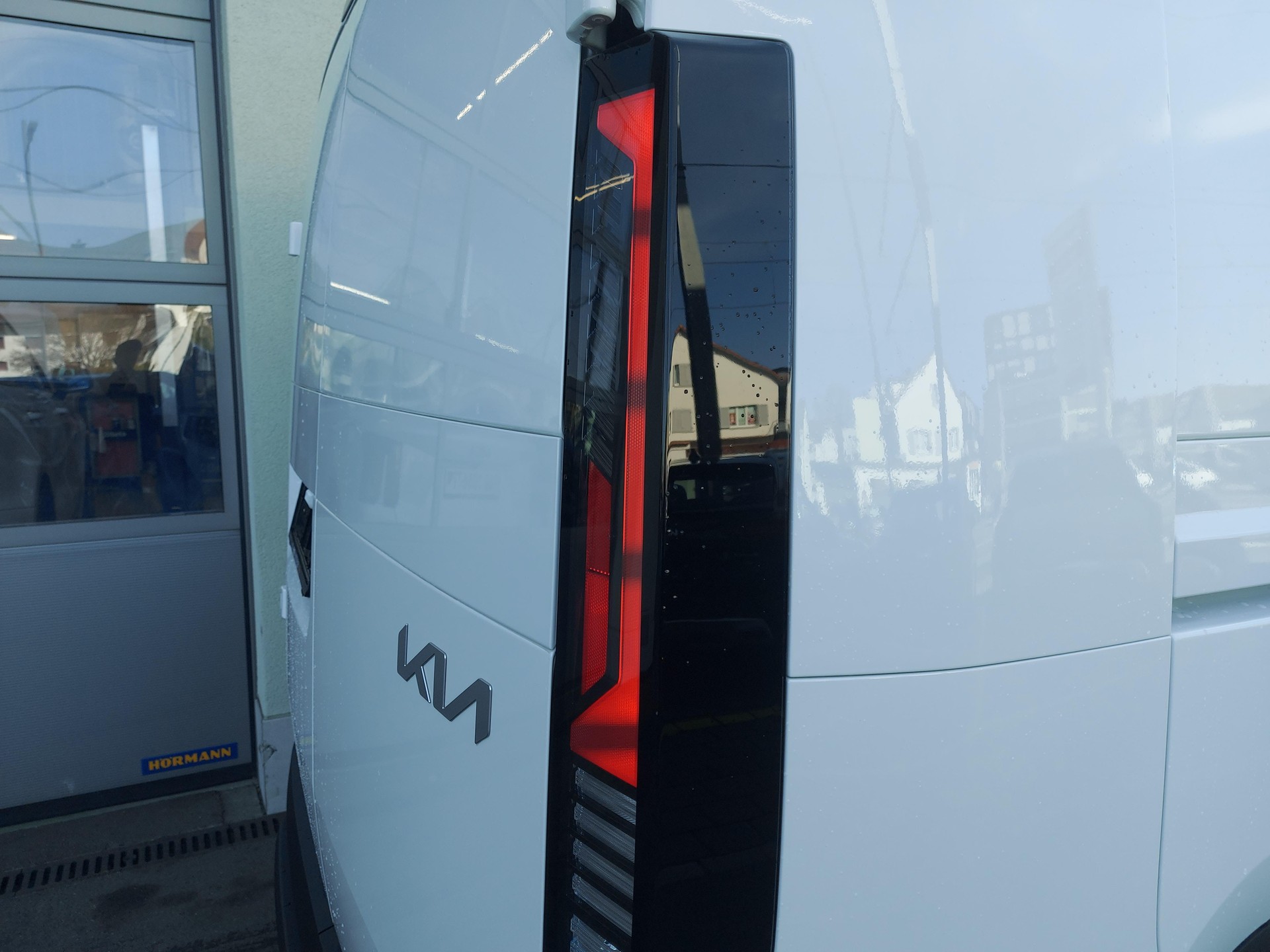 KIA PV5 Cargo 51.5 kWh Essential-image-6